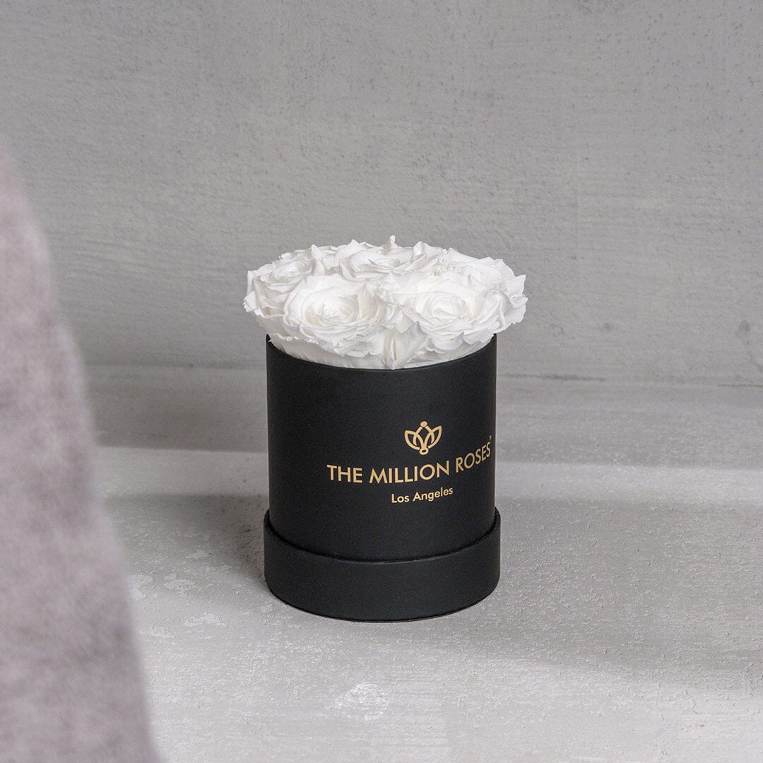 Boîte noire de base | Roses blanches