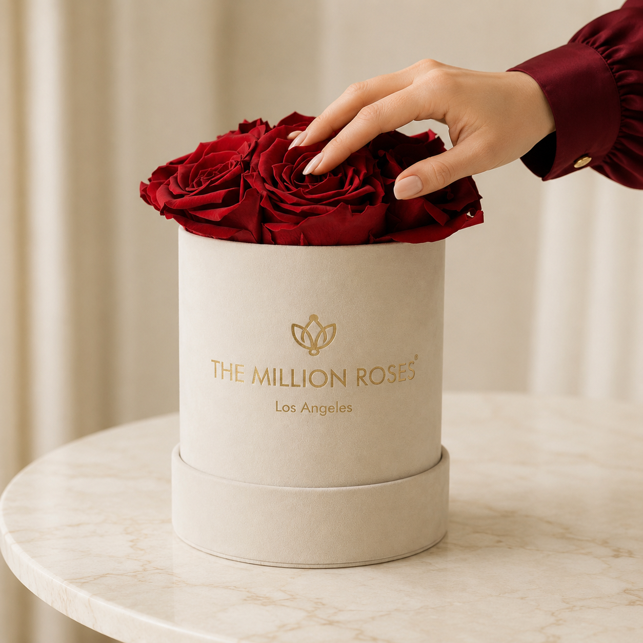 Basic Beige Suede Box | Red Roses