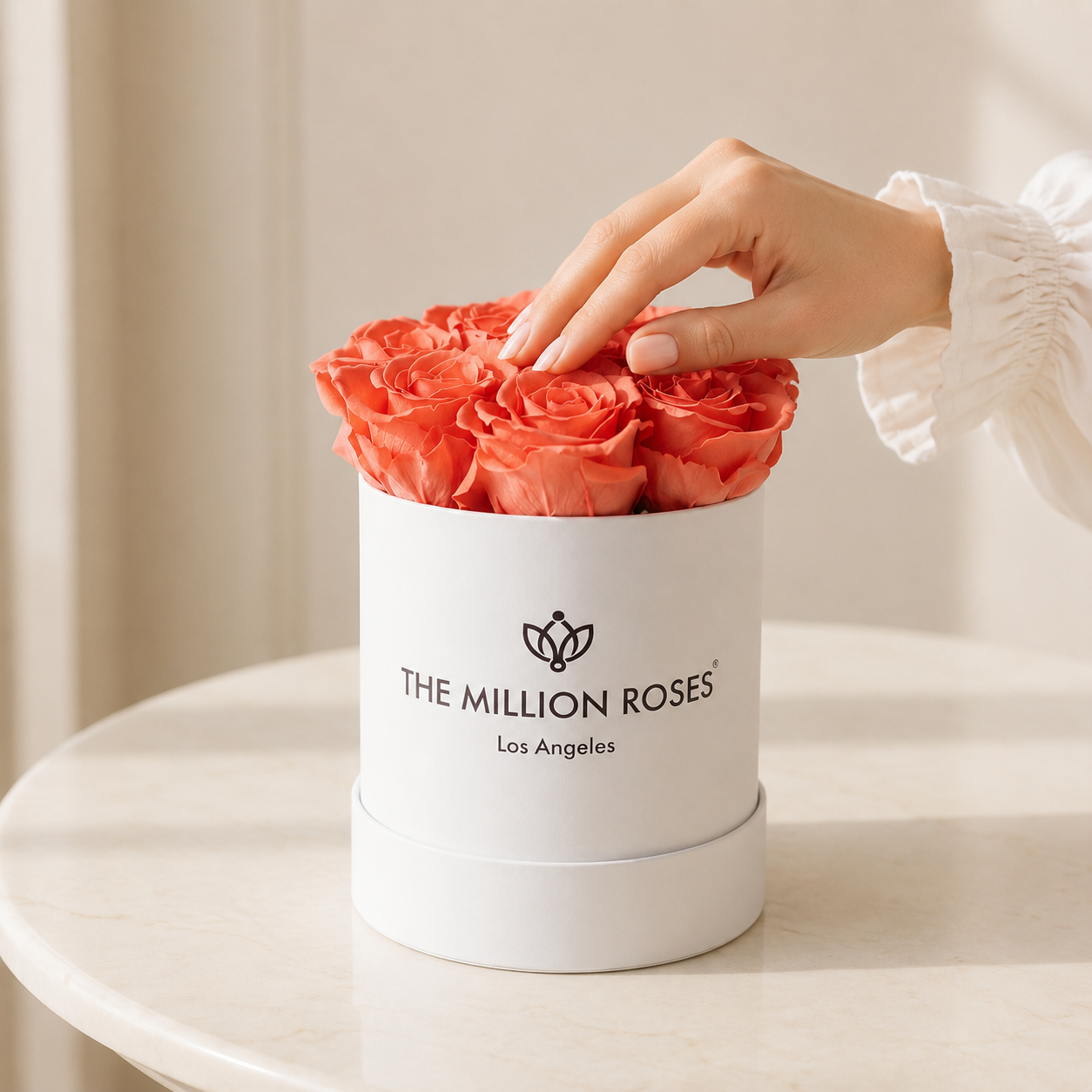 Basic White Box | Coral Roses