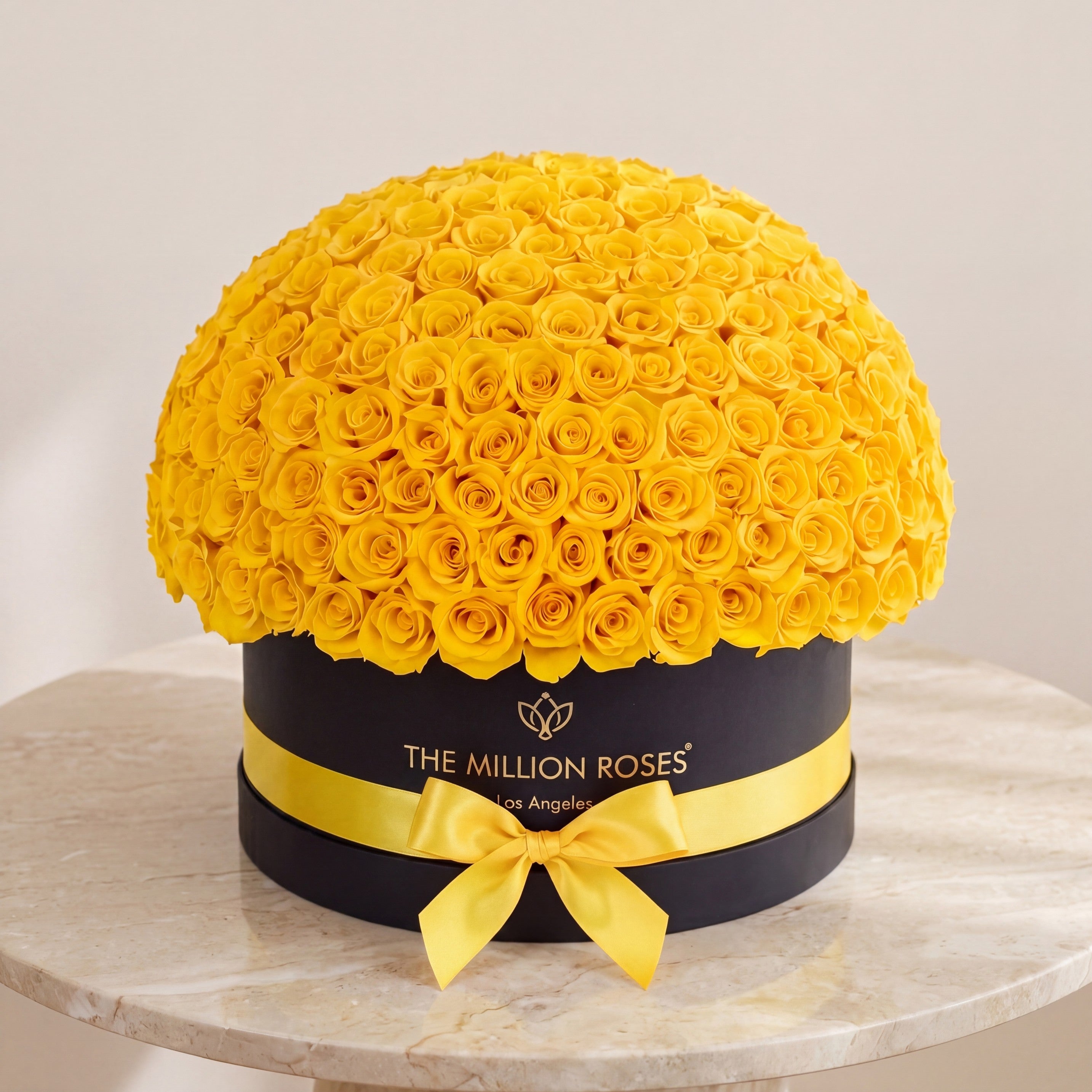 Deluxe Black Dome Box | Yellow Roses