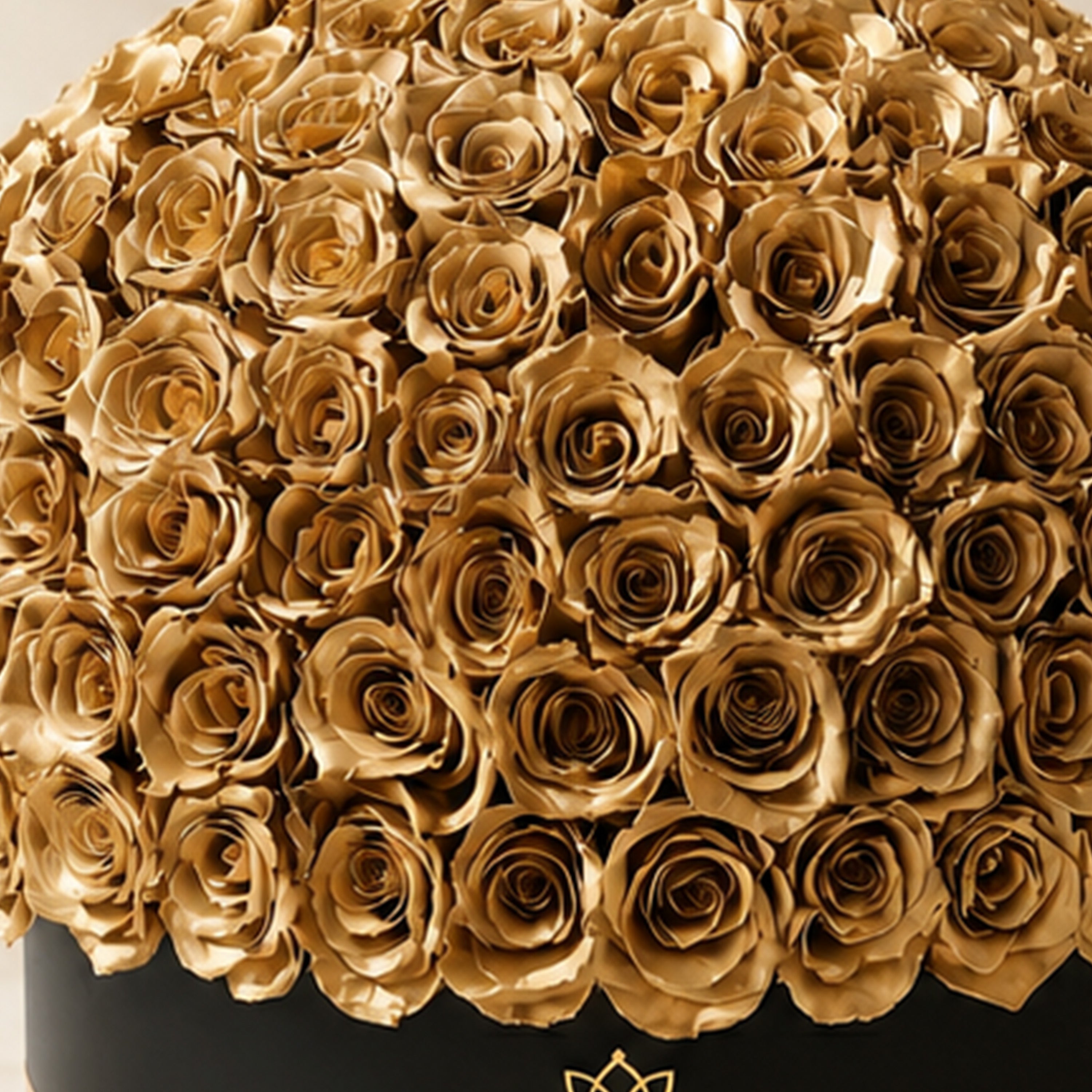 Deluxe Black Dome Box | Gold Roses