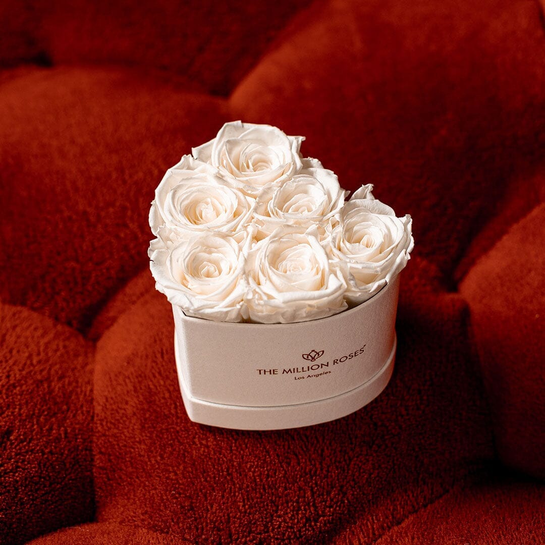 Boîte Beige Coeur Bébé | Roses blanches