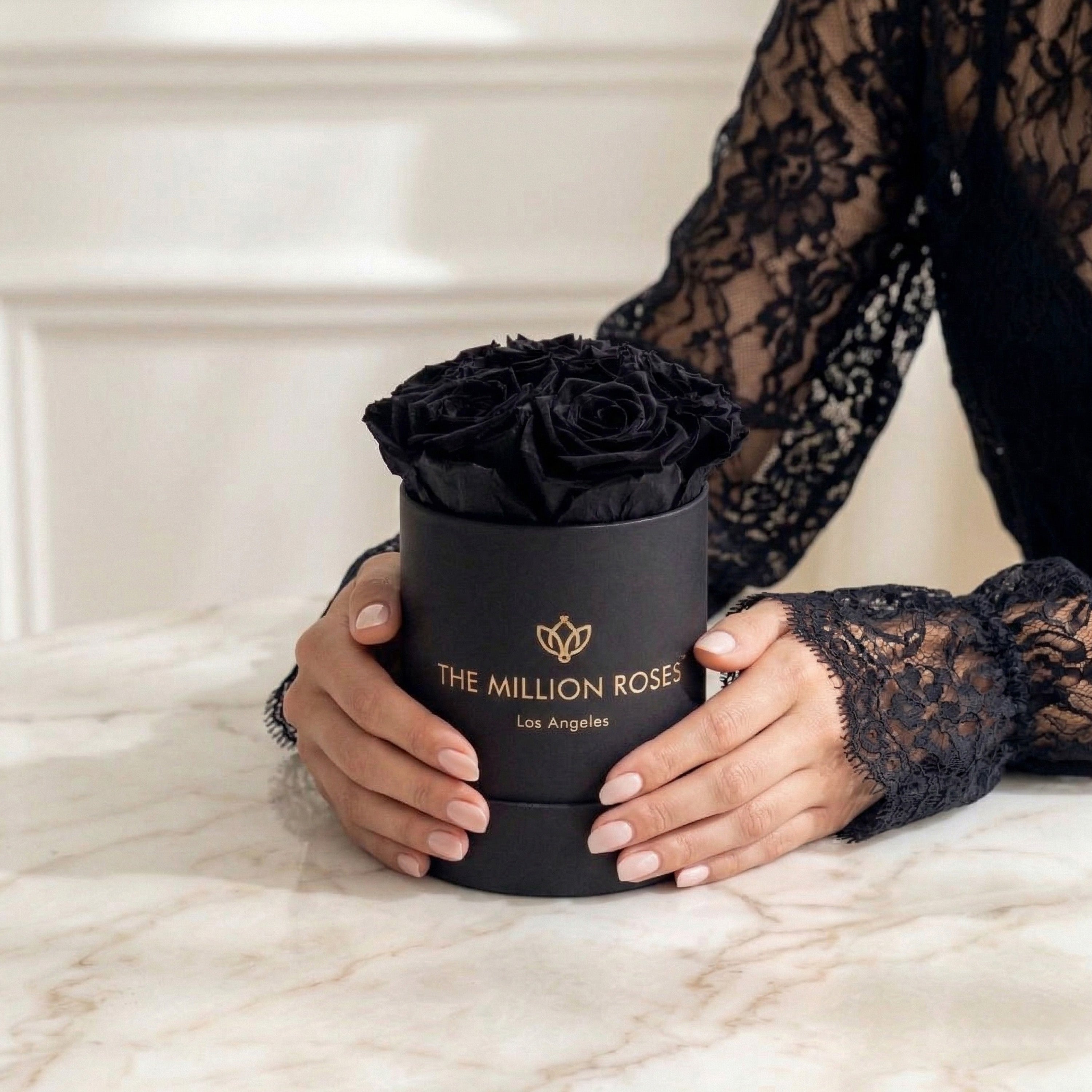 Basic Black Box | Black Roses