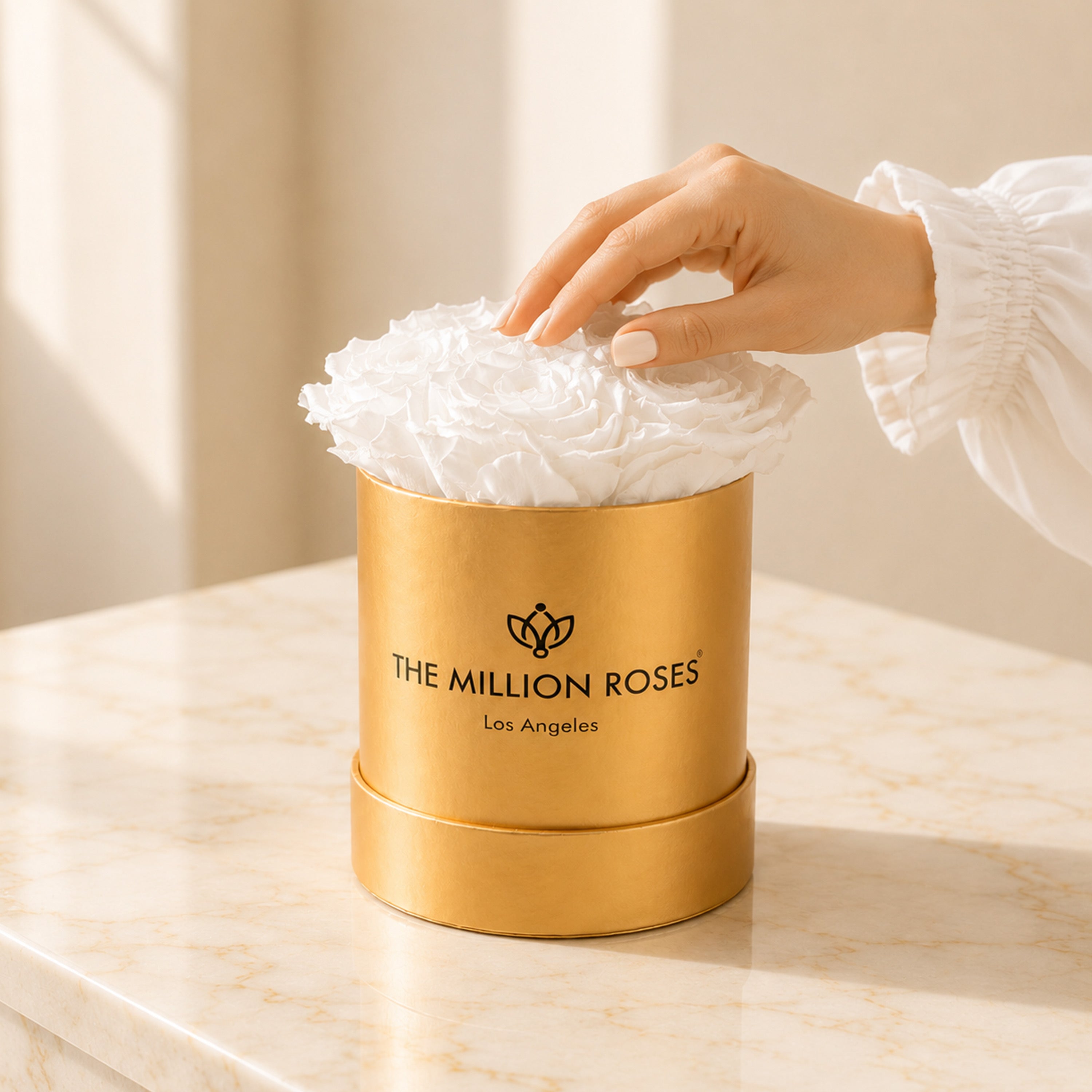 Basic Gold Box | White Roses