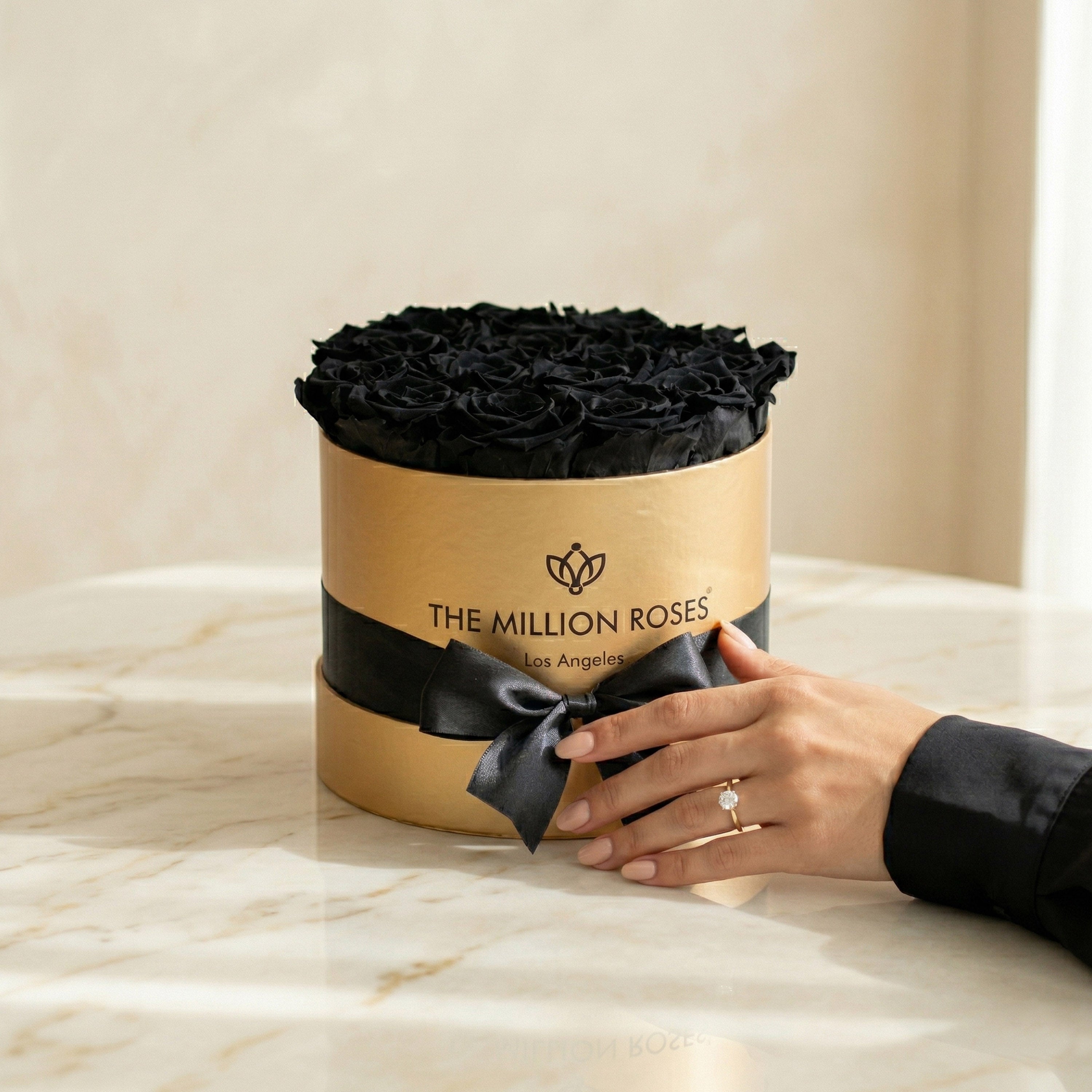 Classic Gold Box | Black Roses