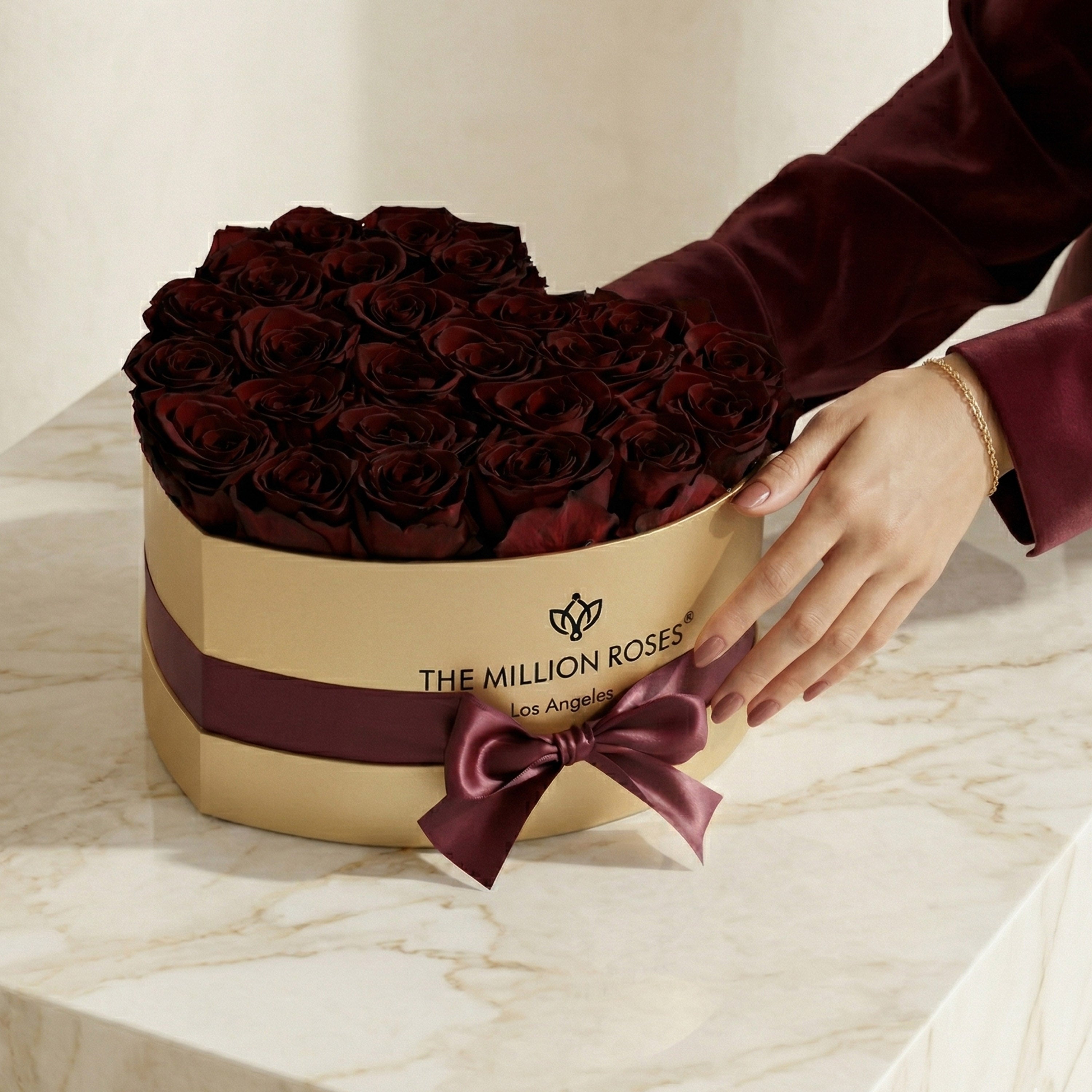 Caja de Corazón Dorado | Rosas de Borgoña