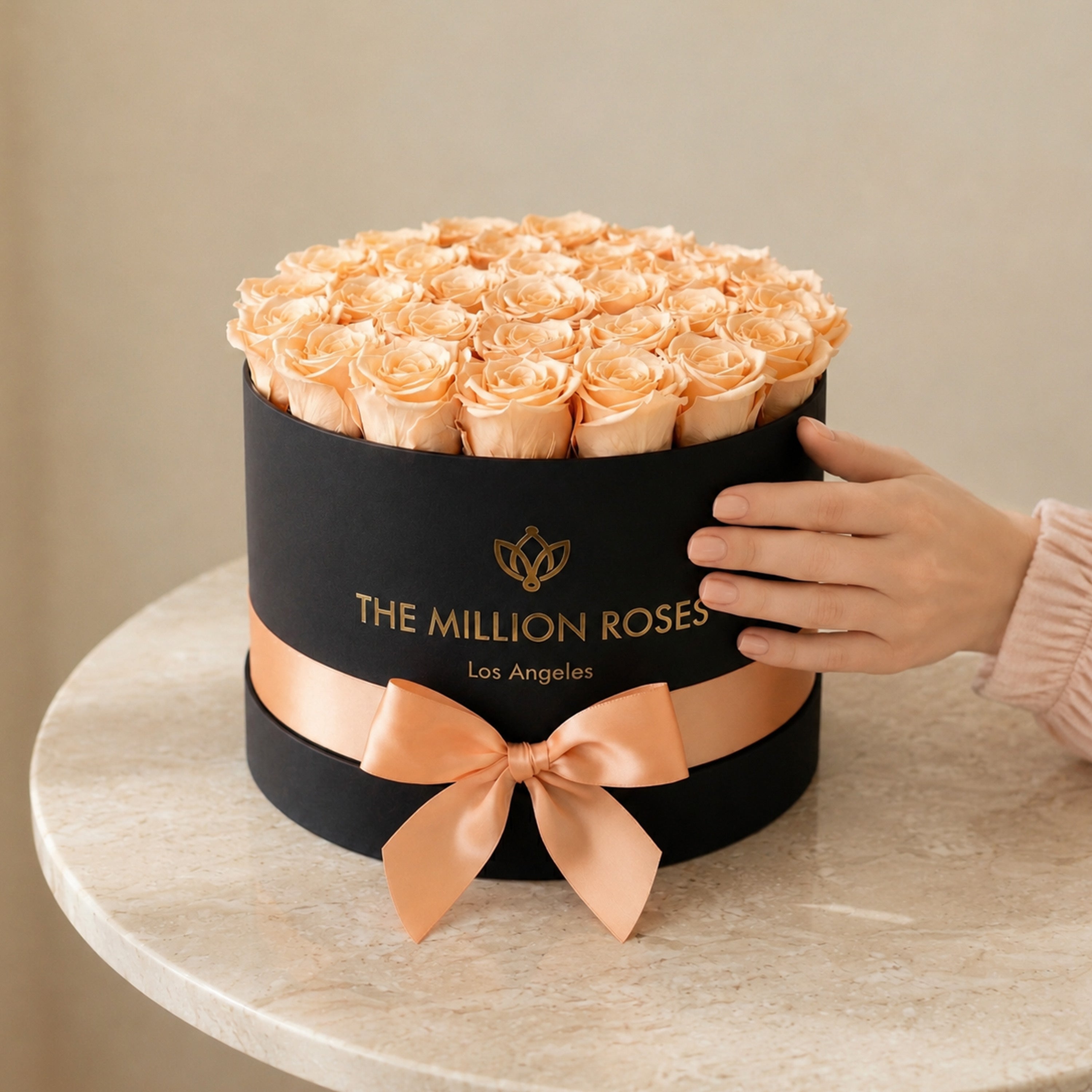 Supreme Black Box | Peach Roses