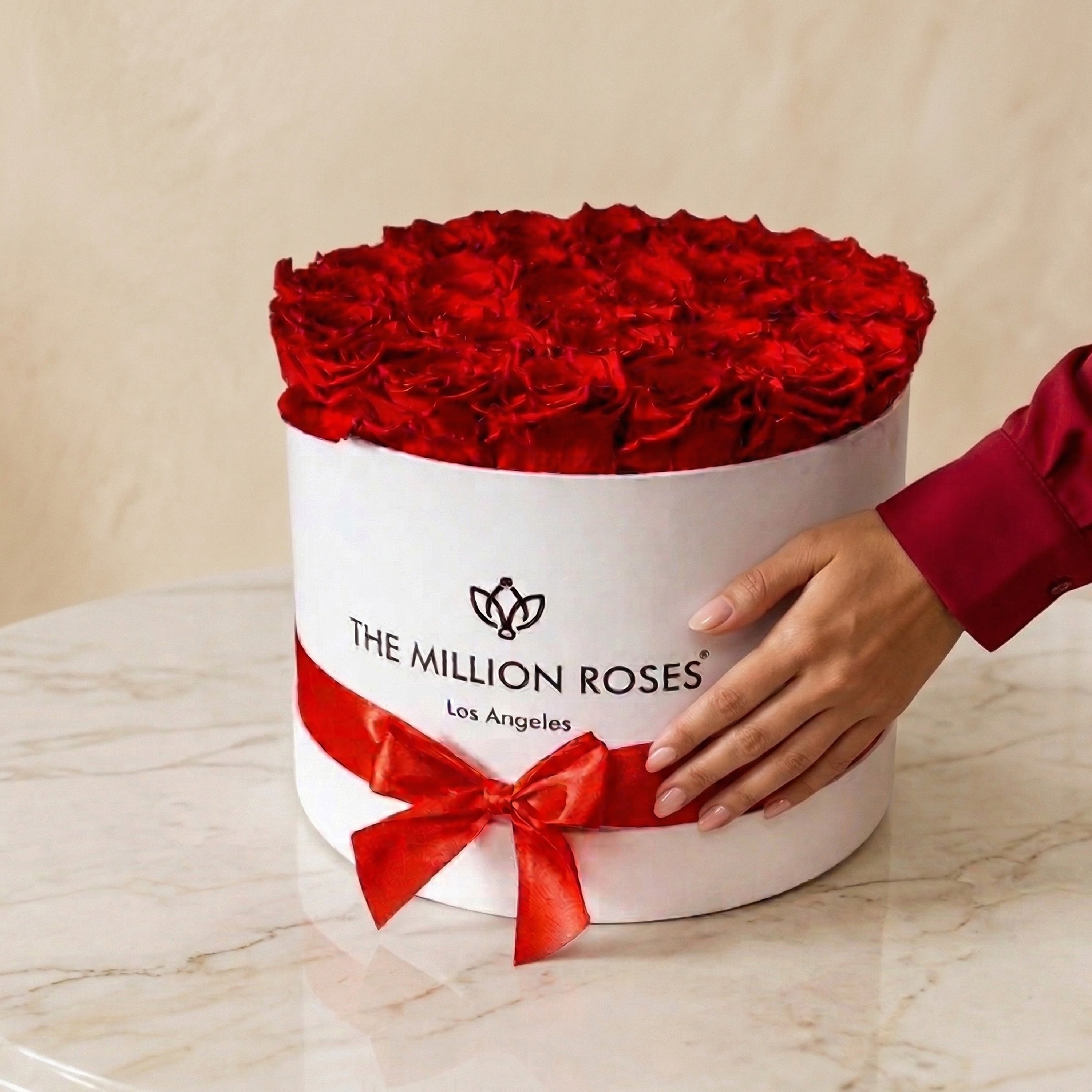 Supreme White Box | Red Roses