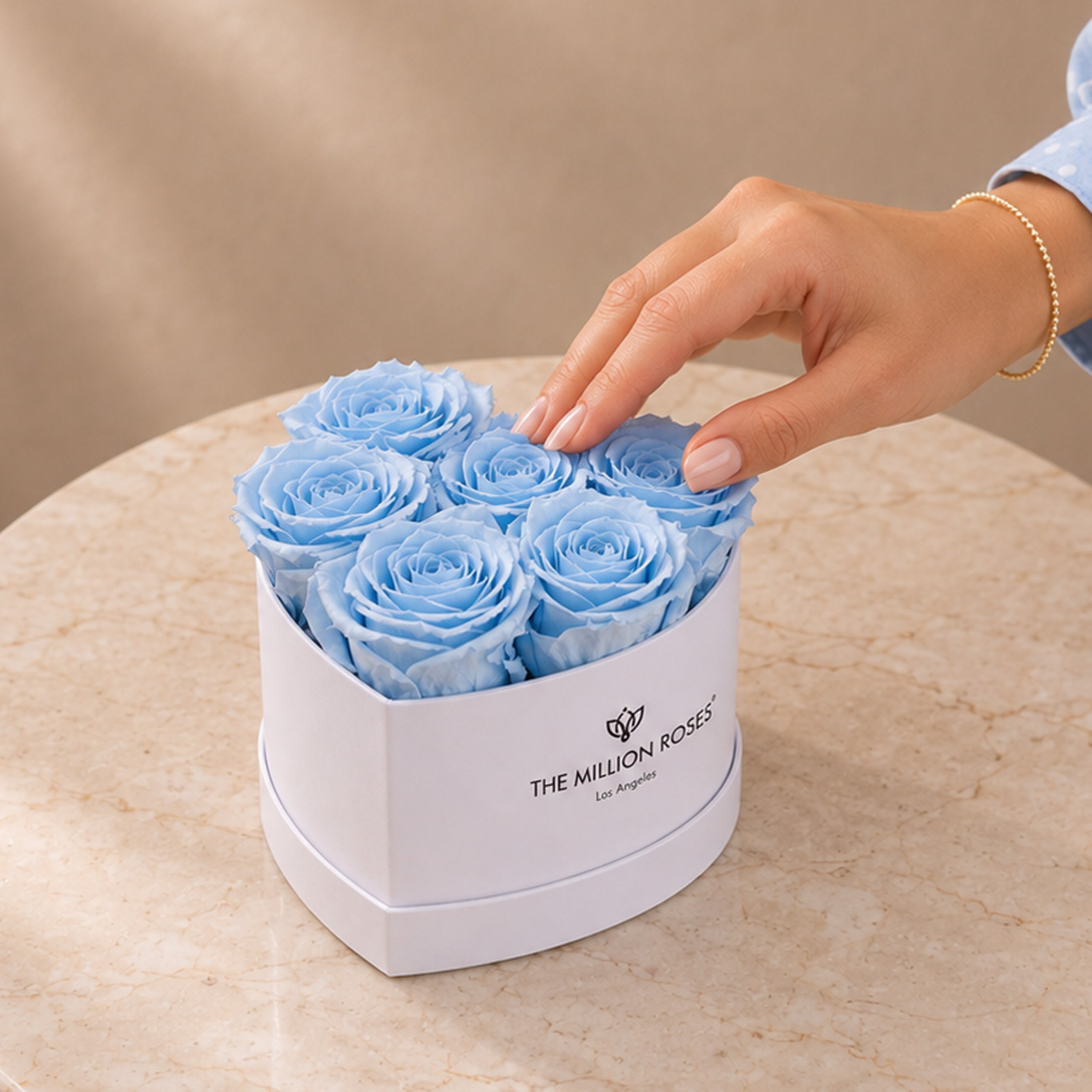 Baby Heart White Box | Light Blue Roses