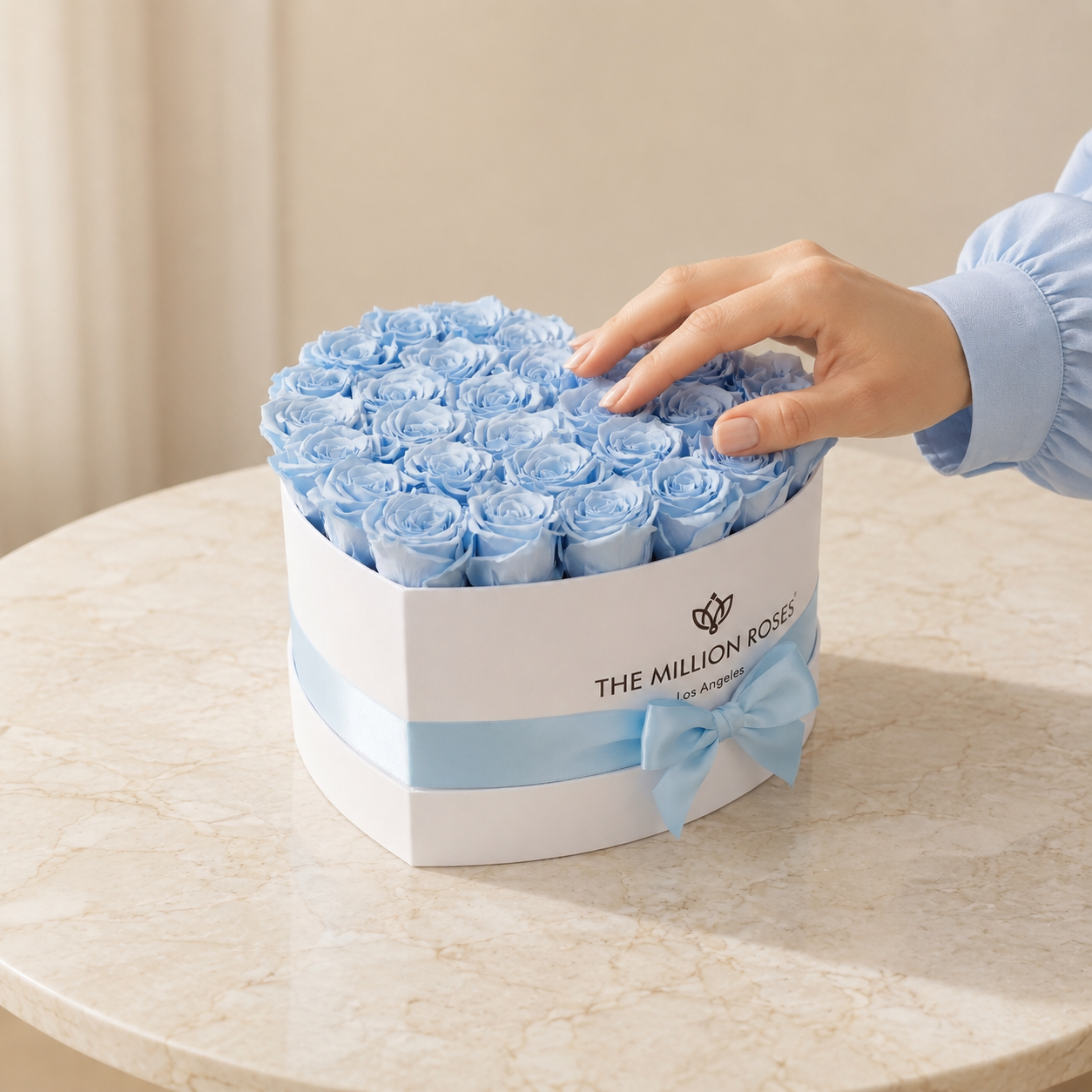 Heart White Box | Light Blue Roses