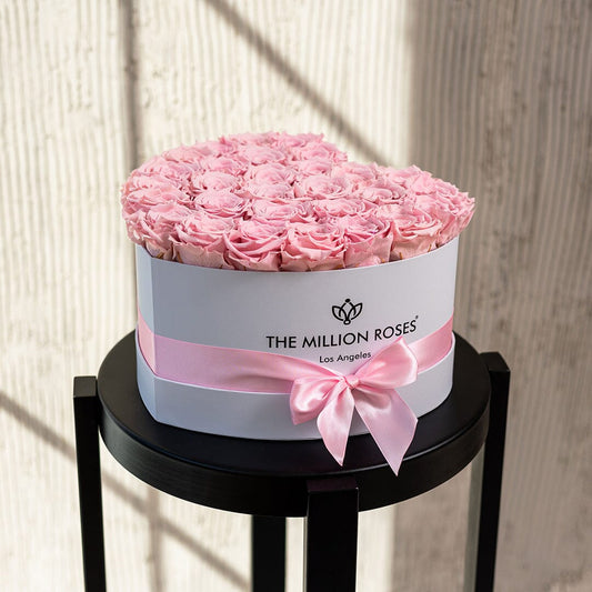 Biely Heart Box | Svetlo rúžové ruže