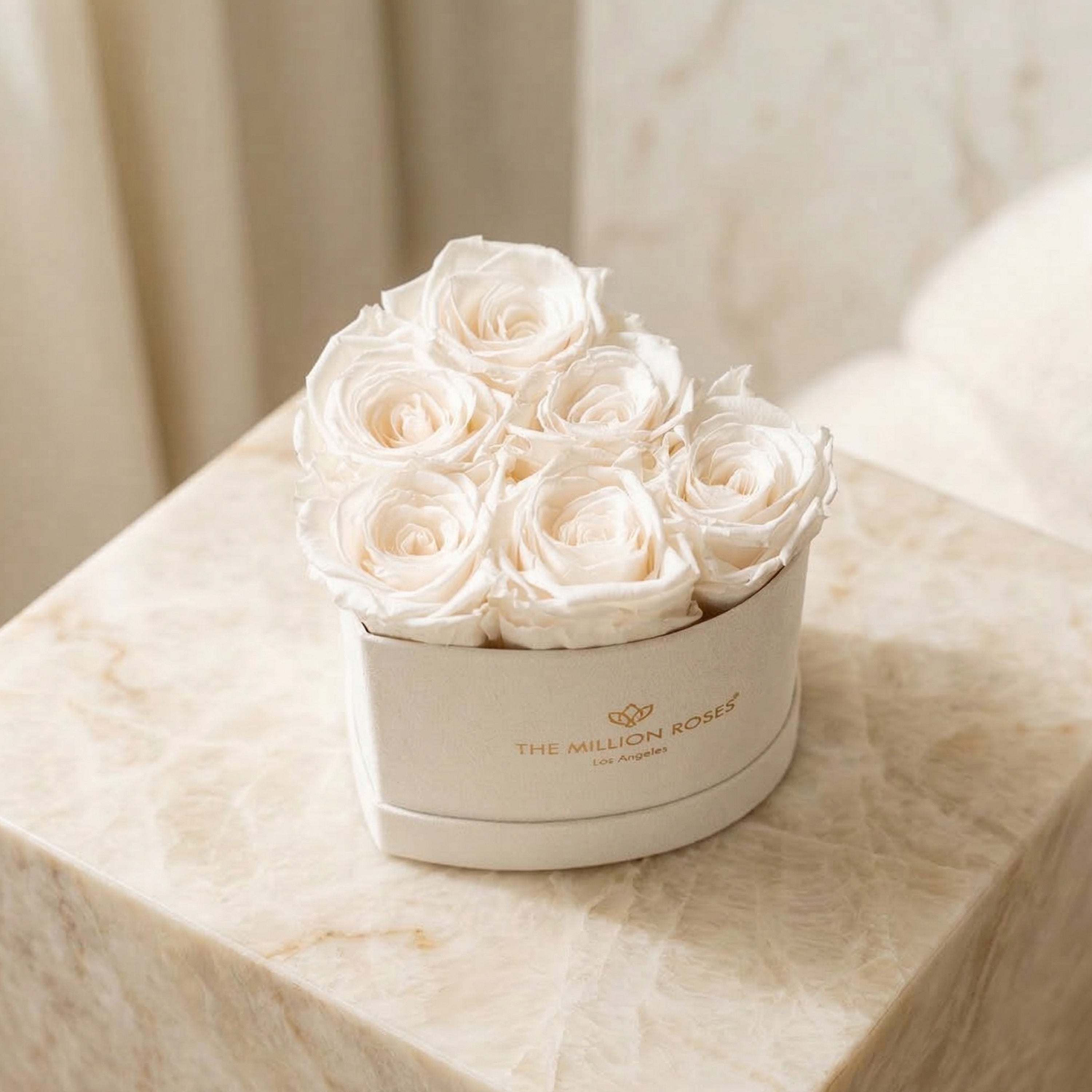 Baby Heart Beige Box | White Roses