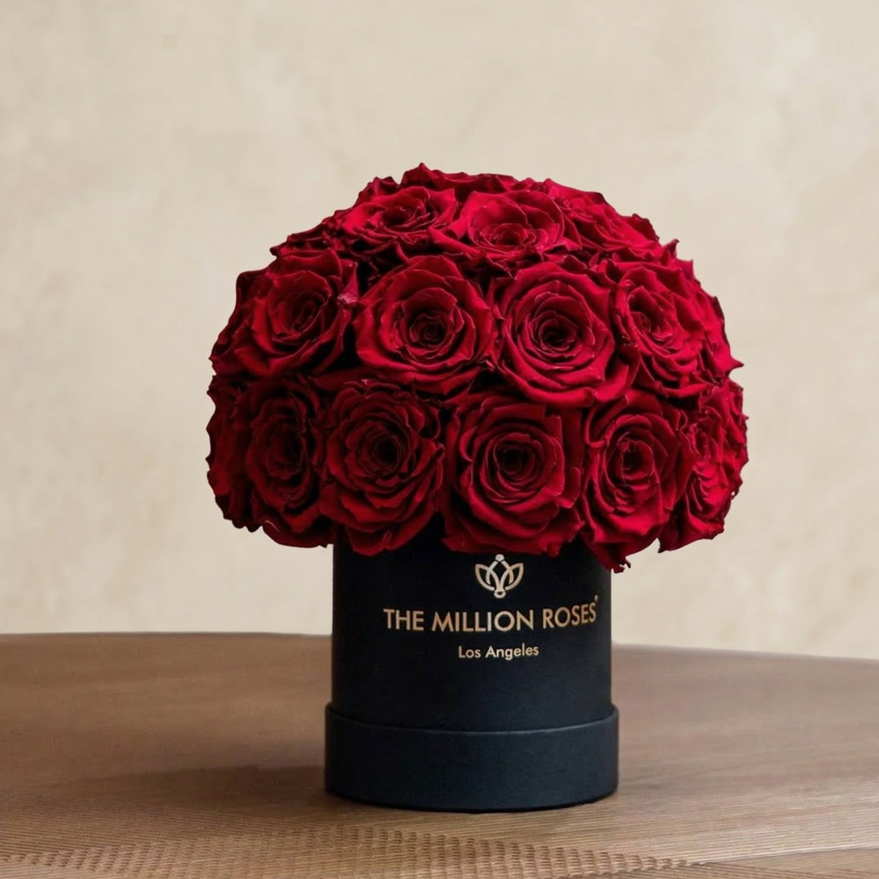 Basic Black Superdome Box | Red Roses