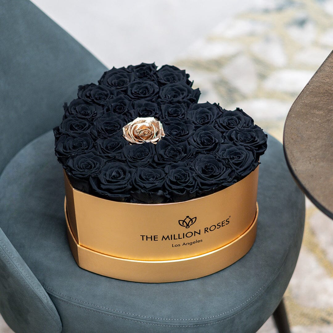 Zlatý Heart Box | Čierne a zlaté ruže