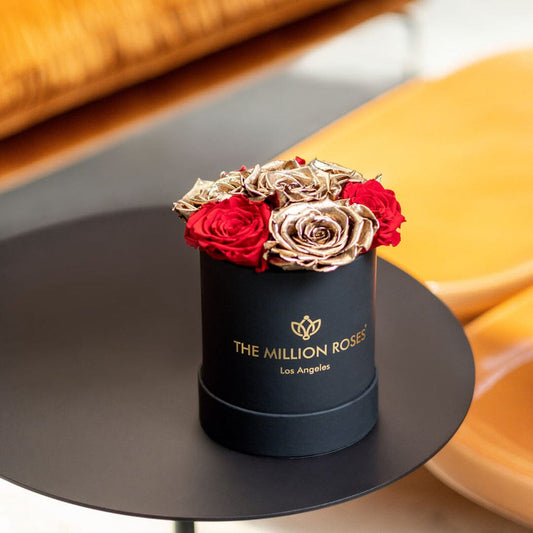 Cutie Neagră Basic | Trandafiri roșii și aurii