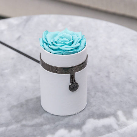Bílý Round One in a Million™ Box | Charm Edition | Tiffany blue růže
