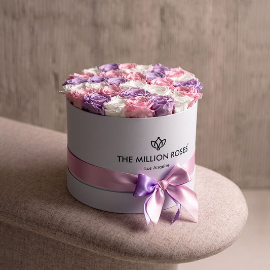 Cutie Albă Supreme | Trandafiri albi, roz și de culoarea lavandei