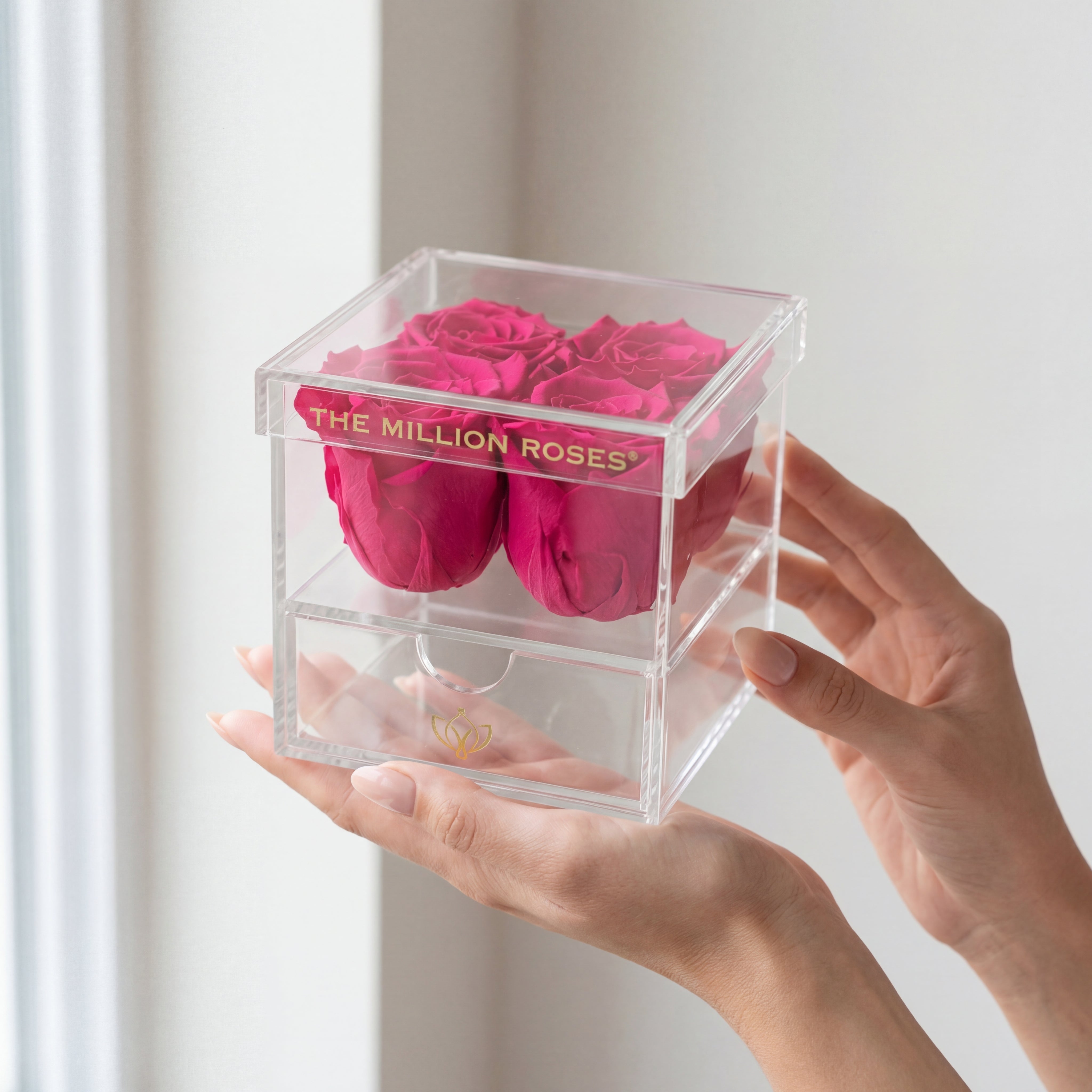 Caja de acrílico de 4 cajones | Rosas rosadas fuertes