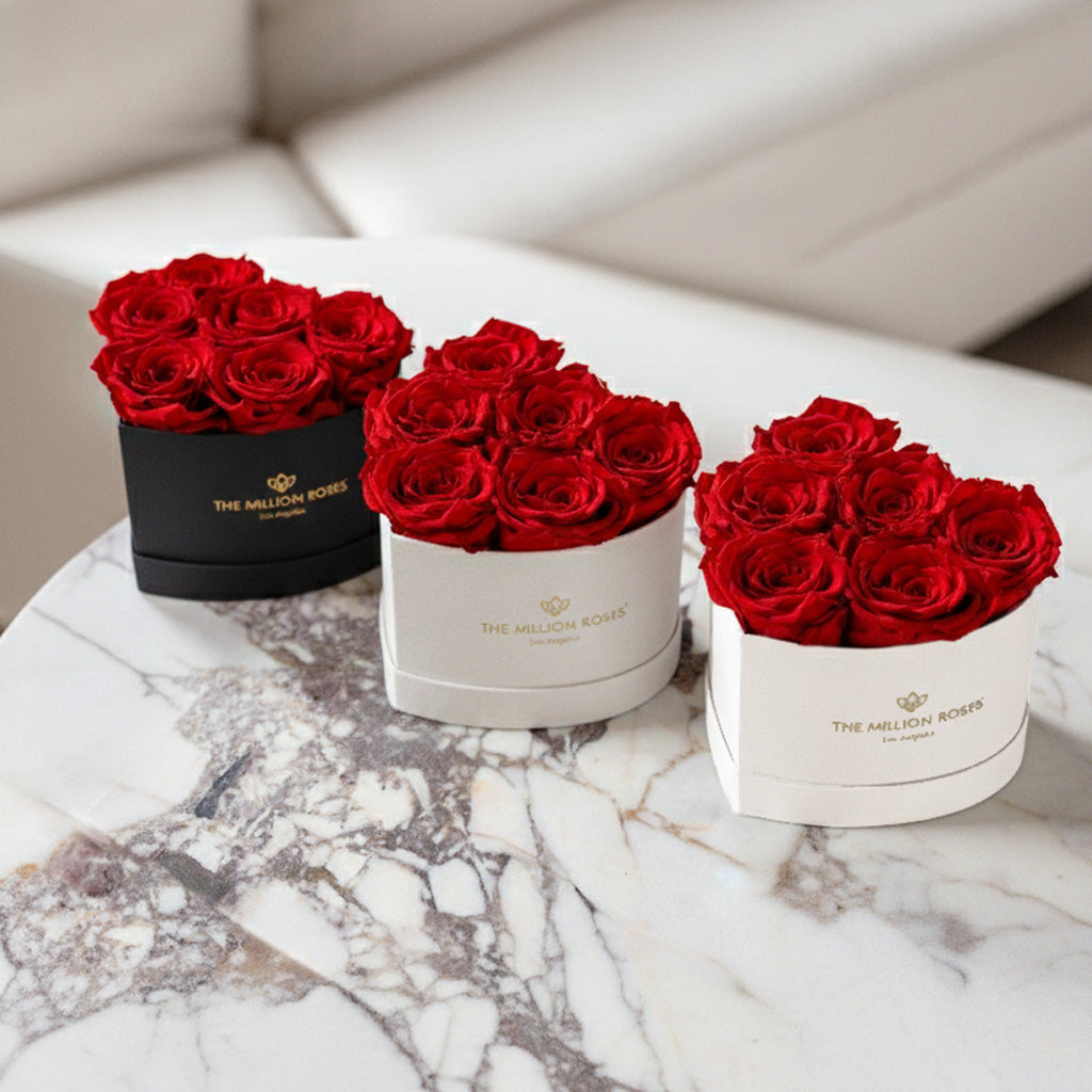 Cutie neagră Baby Heart | Trandafiri roșii