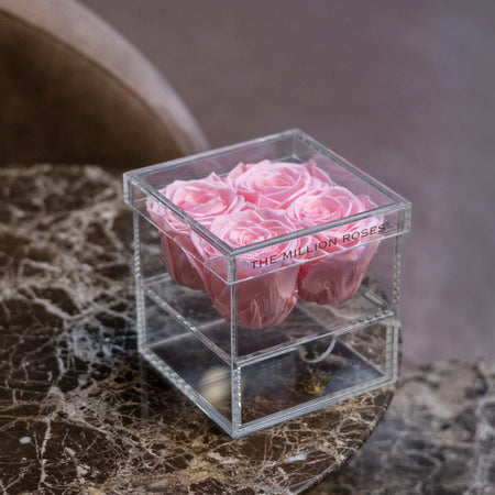 Caja Acrílica con 4 Cajones | Rosas Rosado Pastel