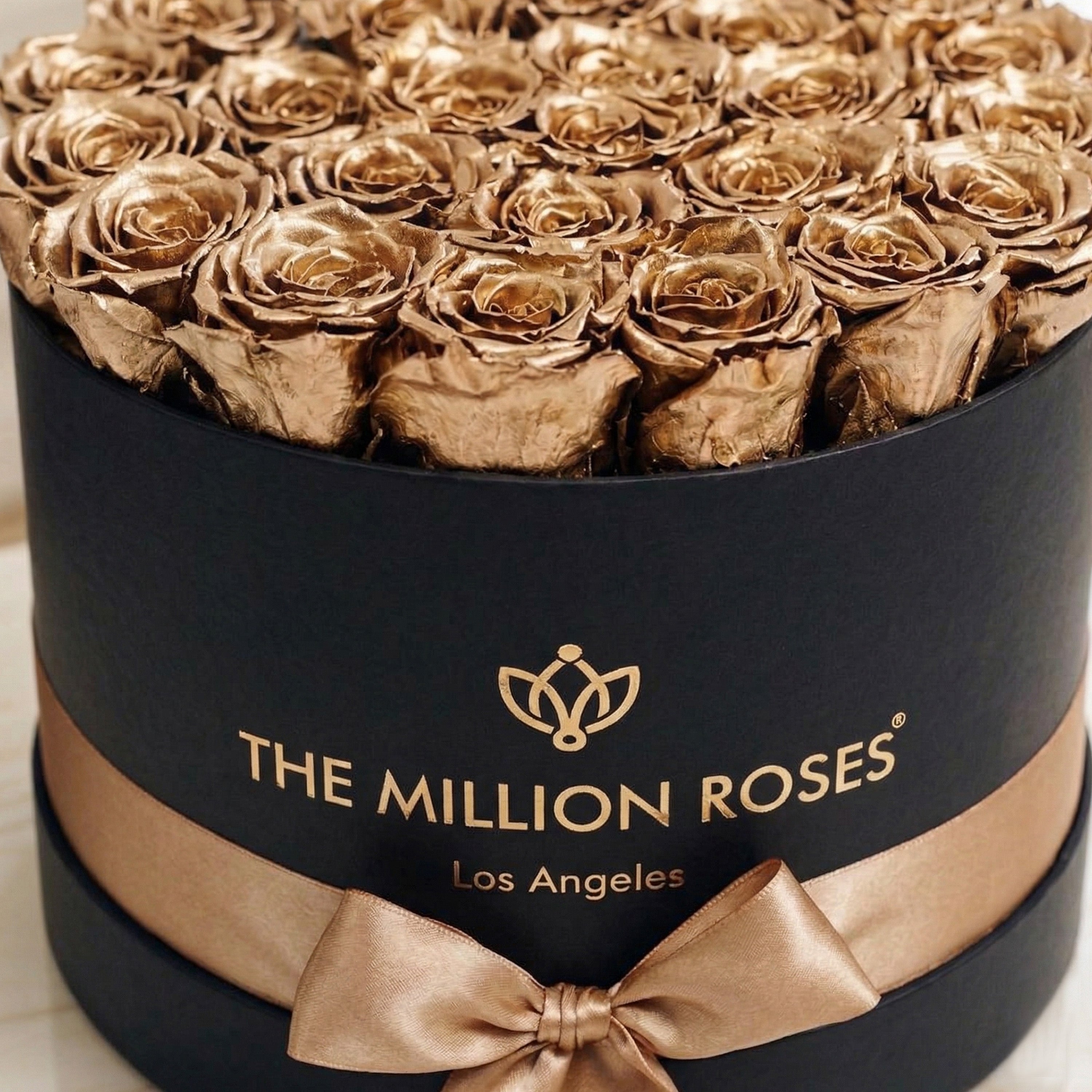 Najvyššia čierna skrinka | 24-karátové zlaté ruže