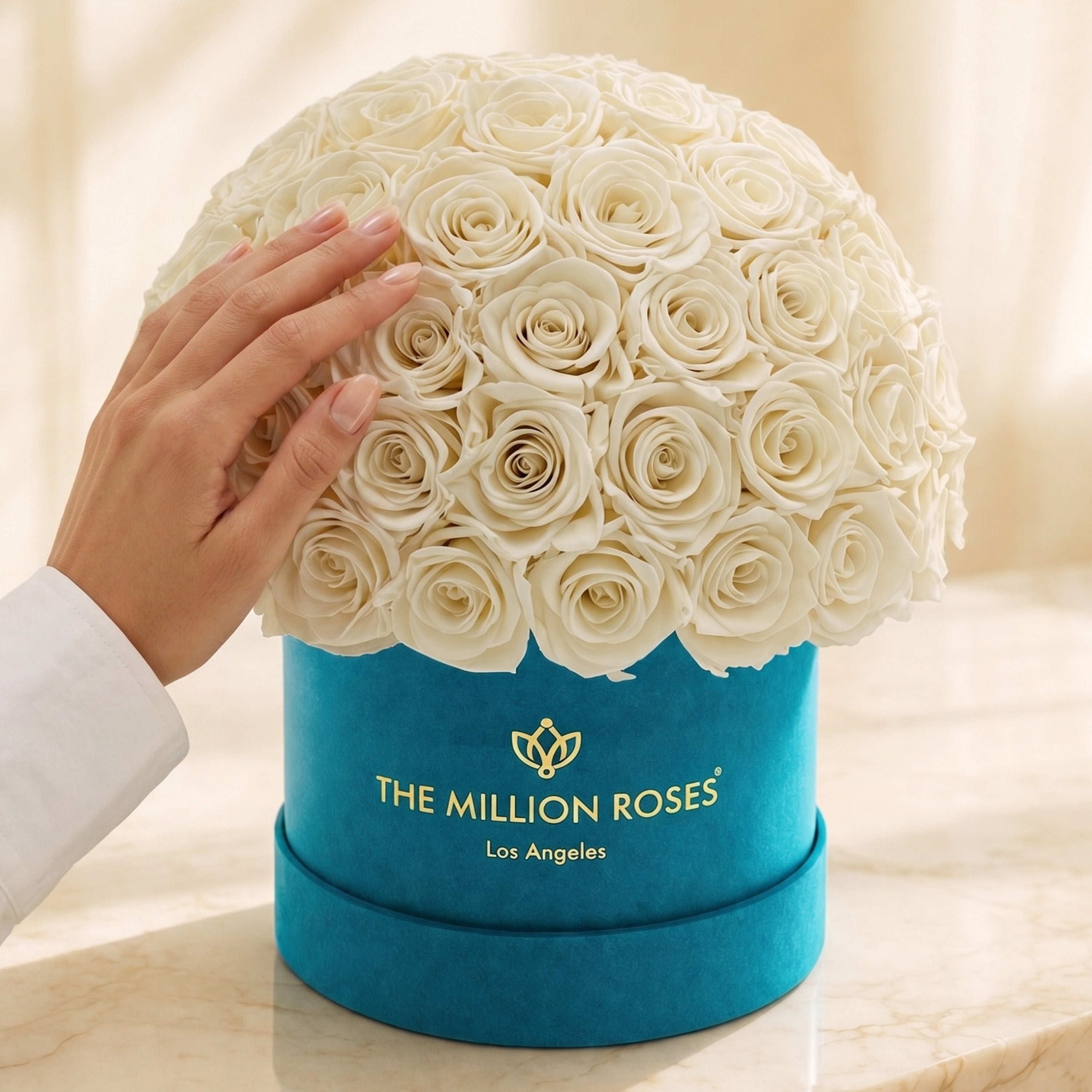 Classic Dark Green Suede Superdome Box | White Roses