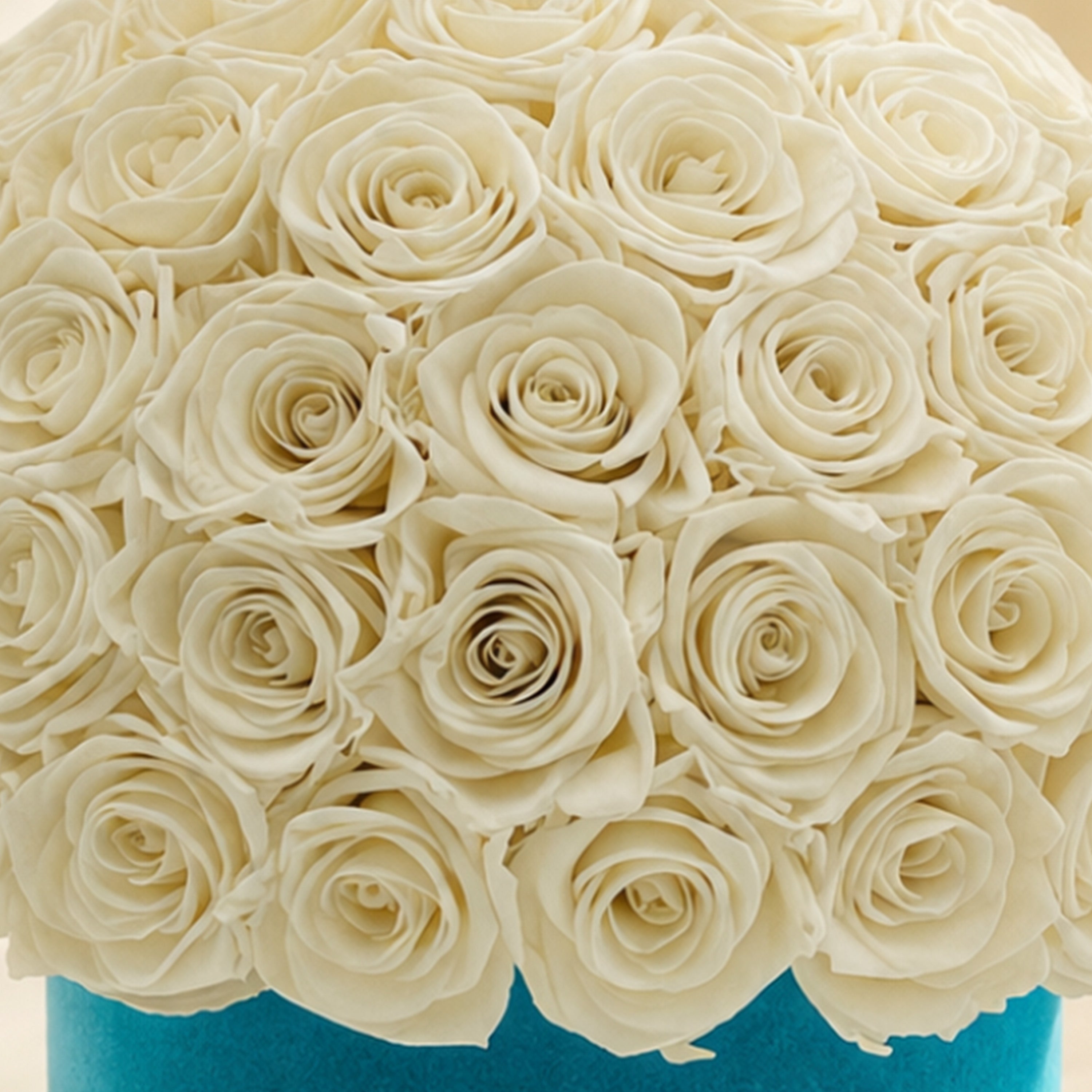 Classic Dark Green Suede Superdome Box | White Roses