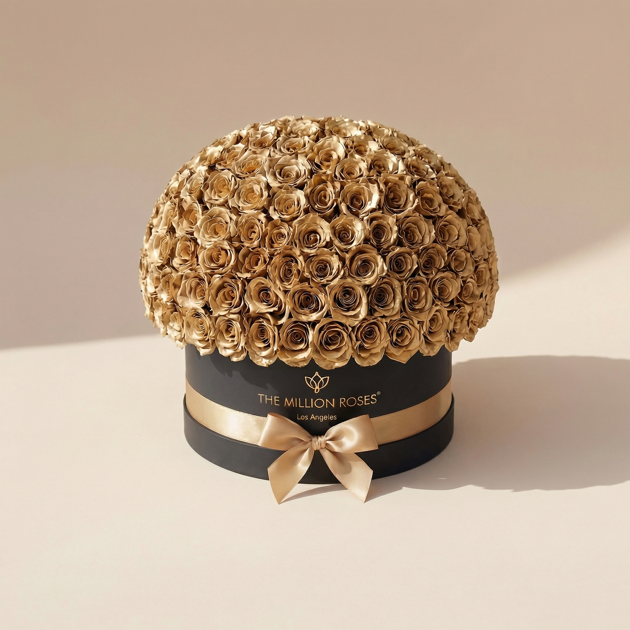 Deluxe Black Dome Box | Gold Roses