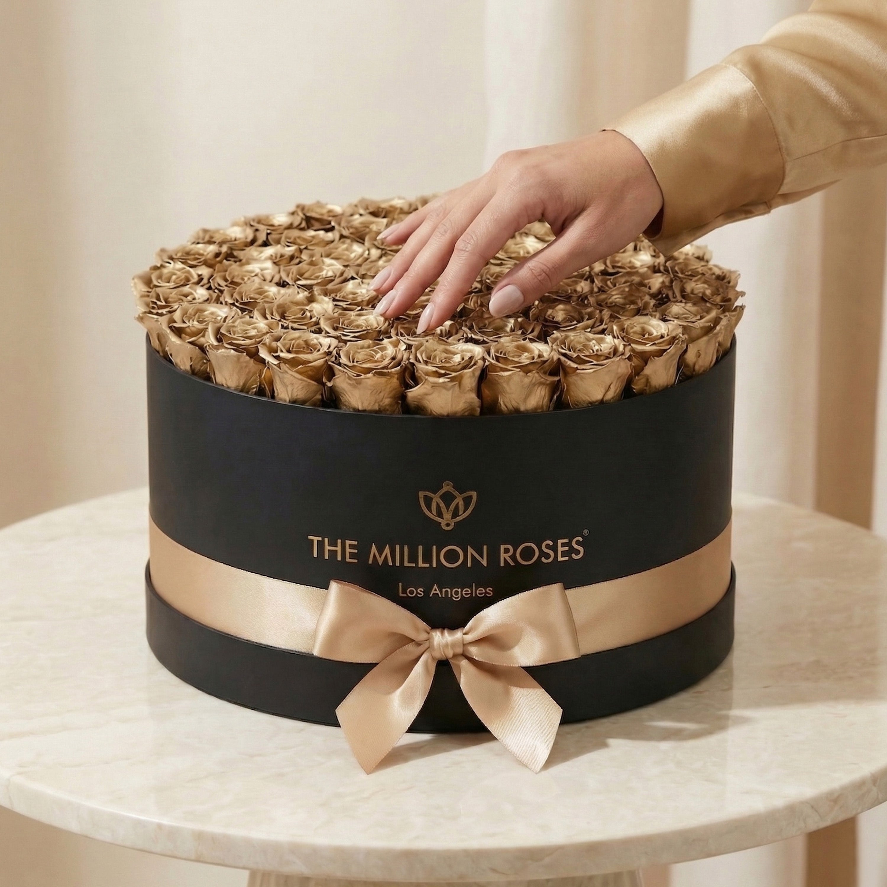 Deluxe Black Box | Gold Roses