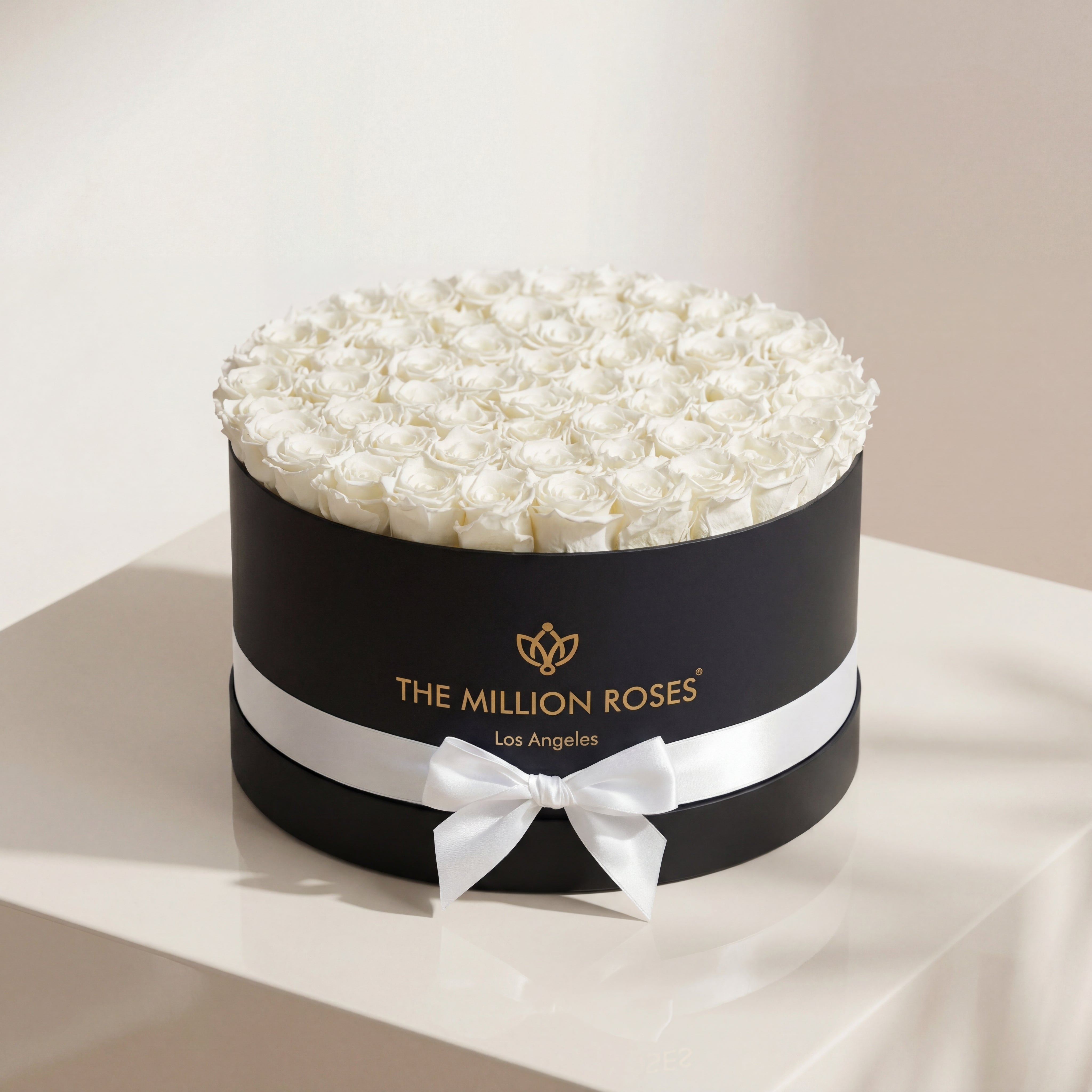 Boîte noire de luxe | Roses blanches