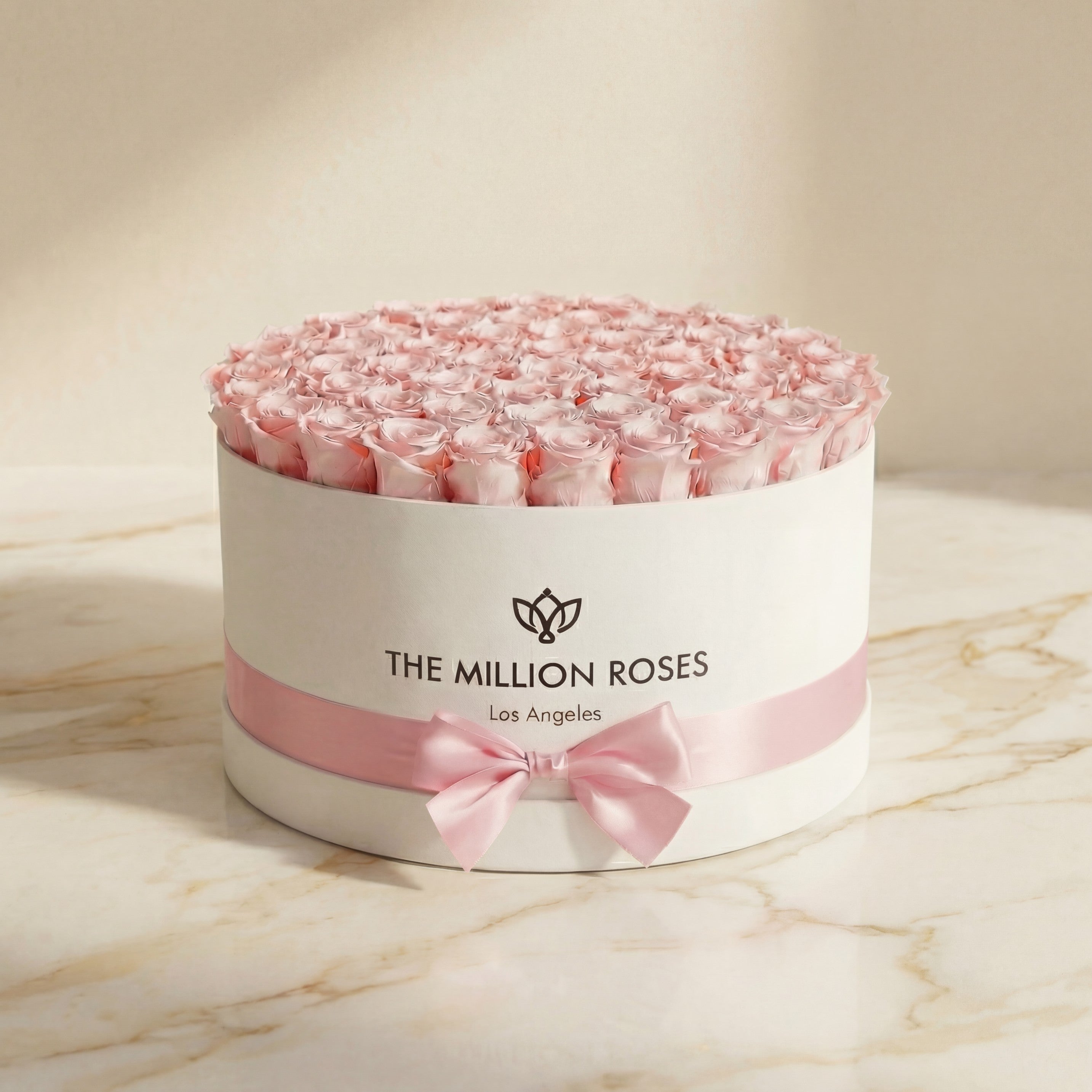 Deluxe White Box | Light Pink Roses