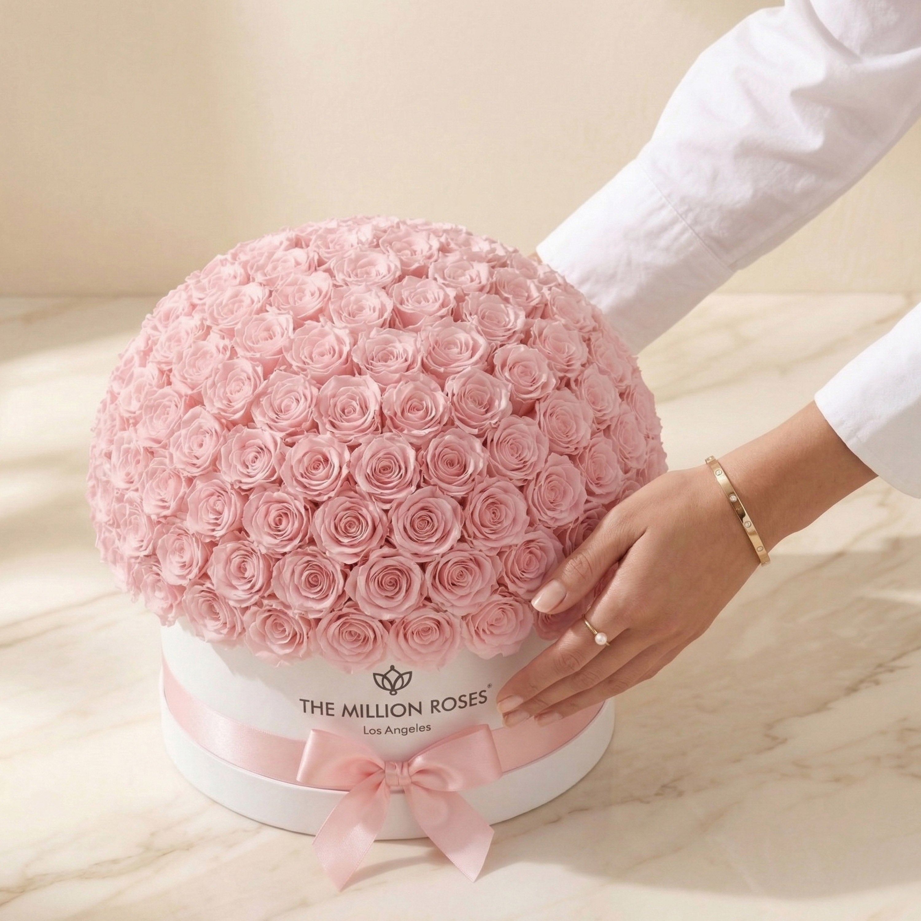 Deluxe White Dome Box | Light Pink Roses