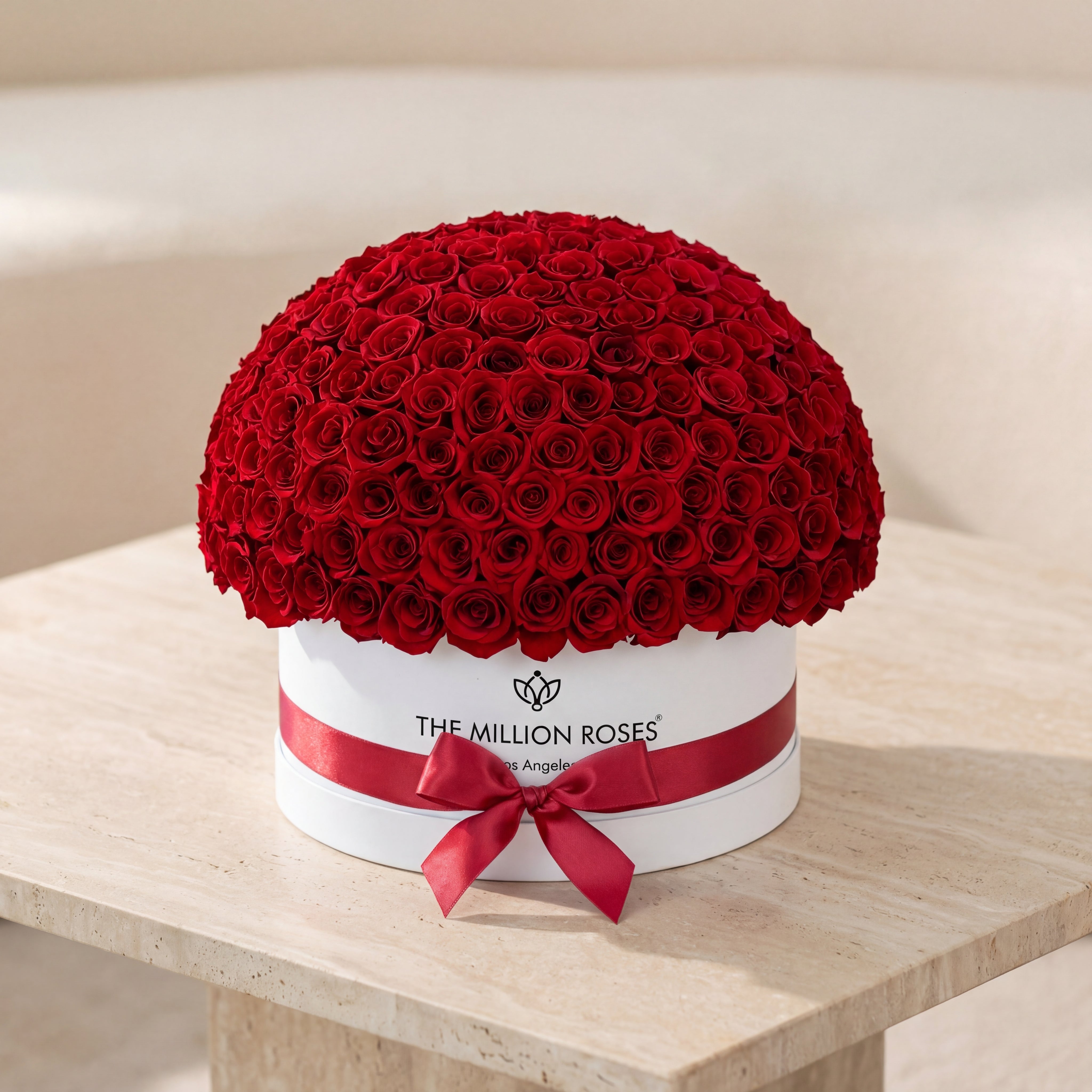 Boîte dôme blanc de luxe | Roses rouges