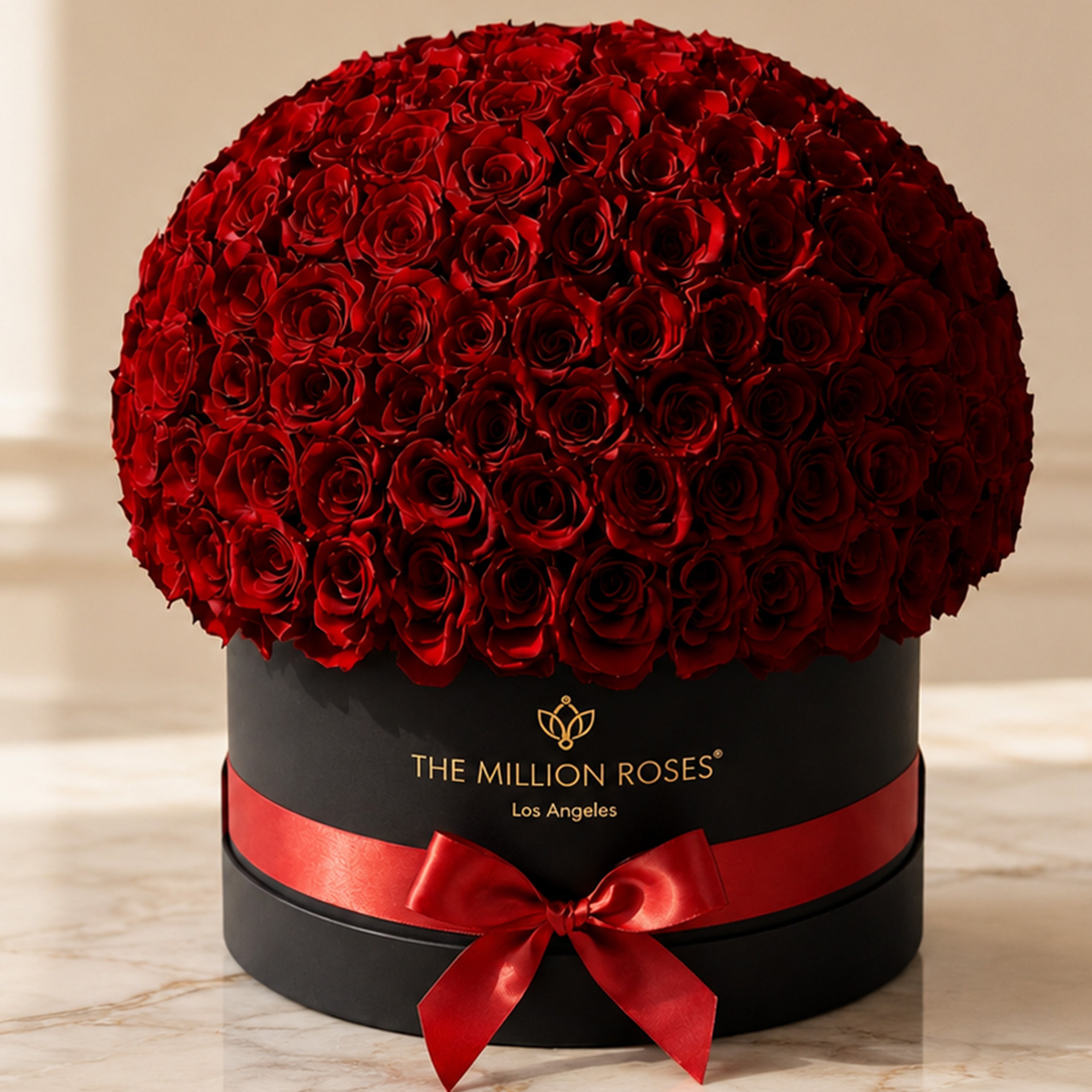 Deluxe Black Dome Box | Red Roses