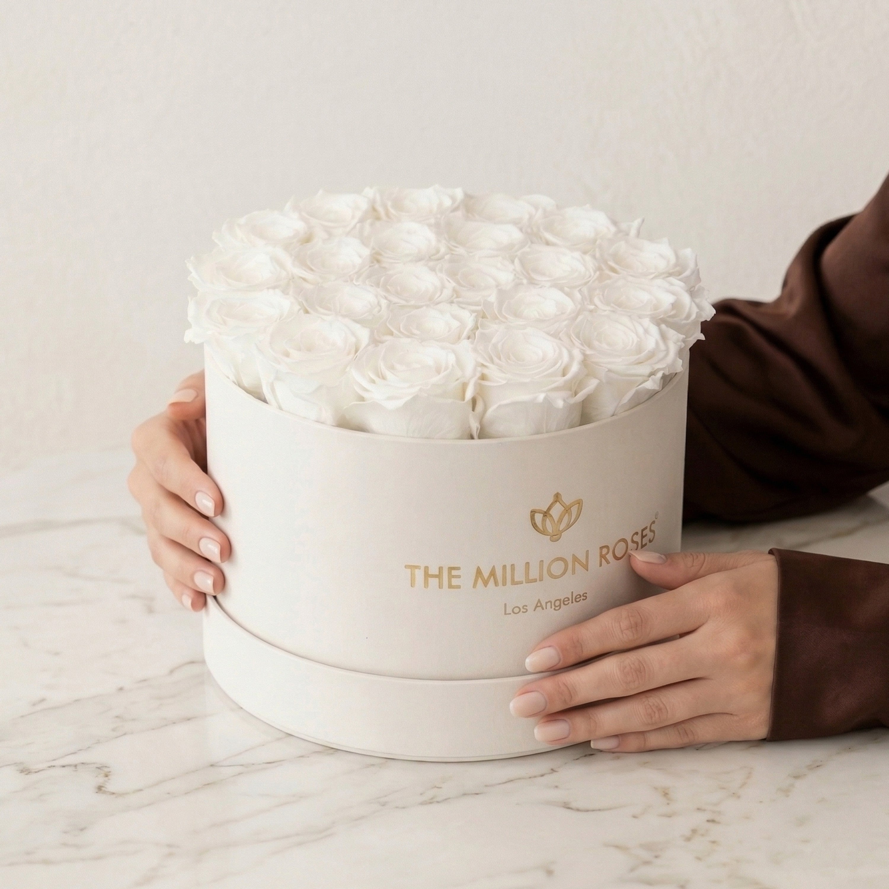 Supreme Beige Box | White Roses