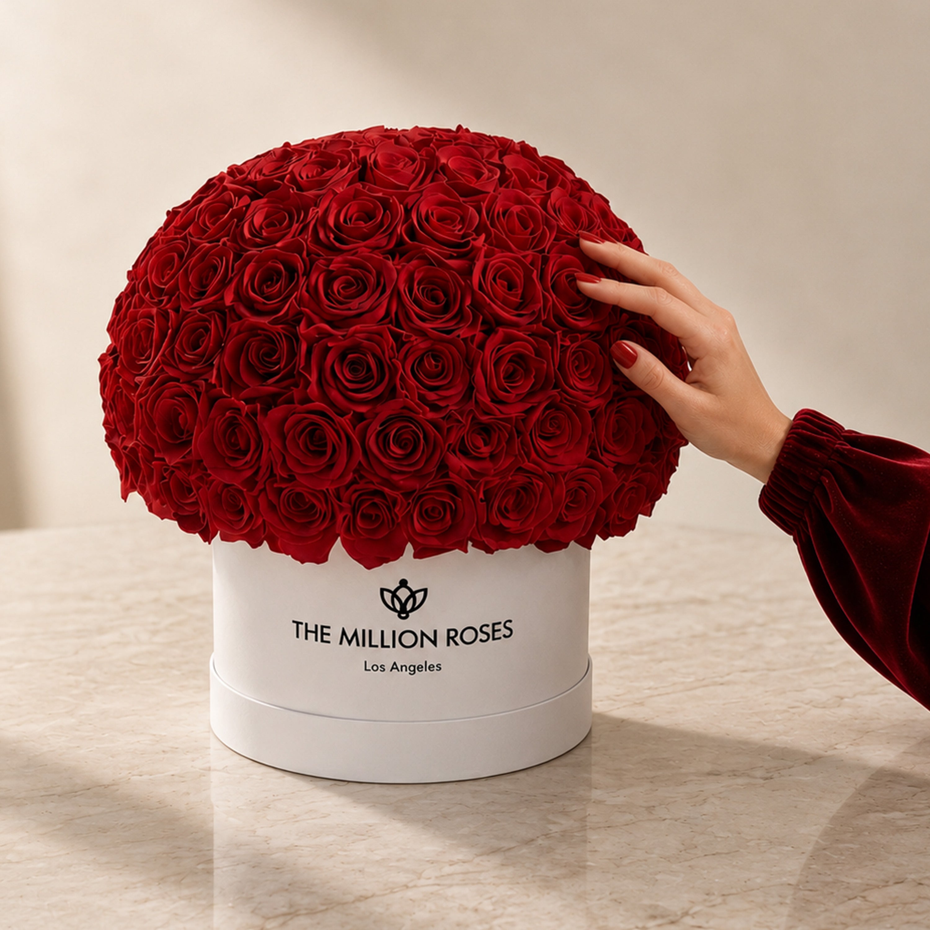 Supreme White Superdome Box | Red Roses