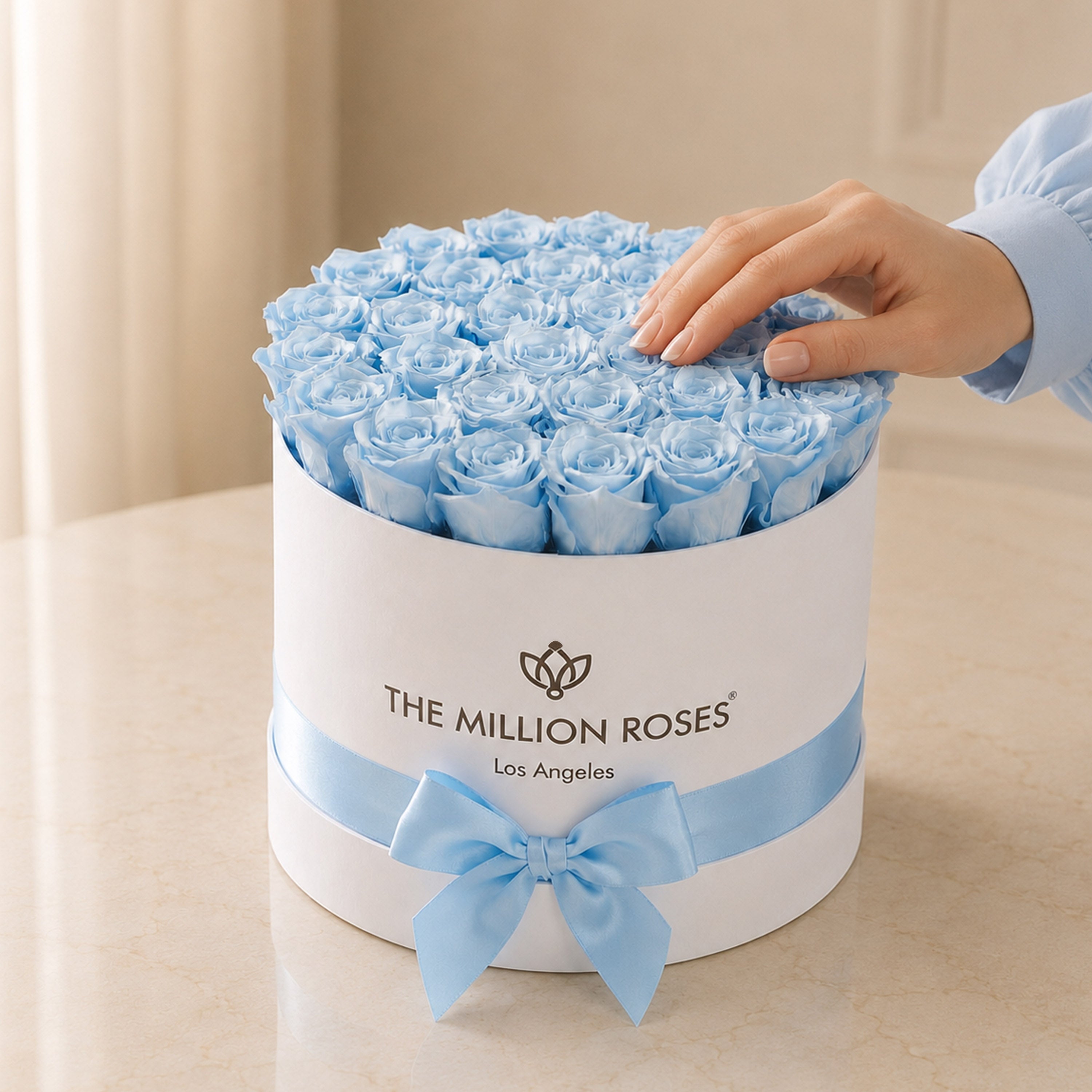 Supreme White Box | Light Blue Roses
