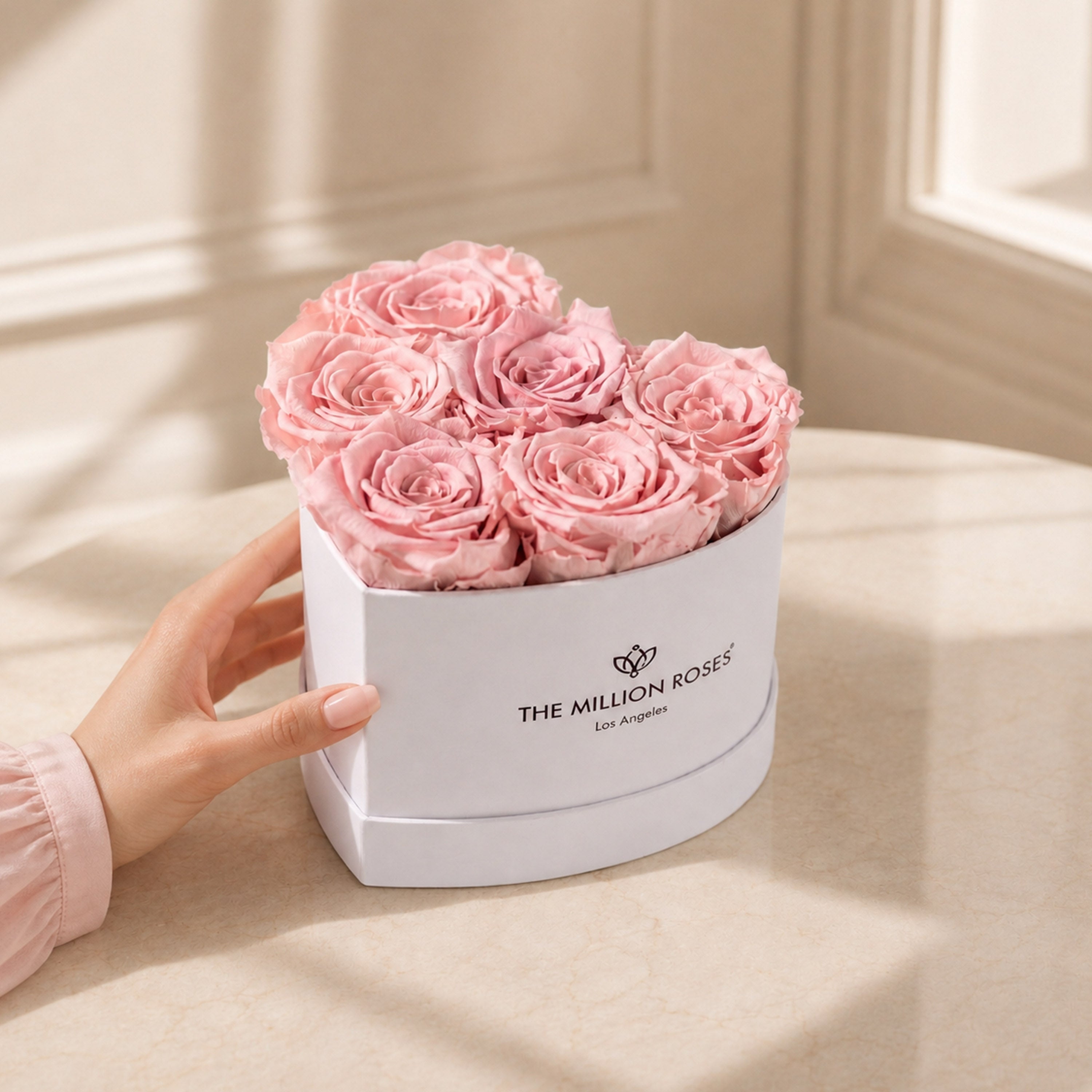Baby Heart White Box | Light Pink Roses