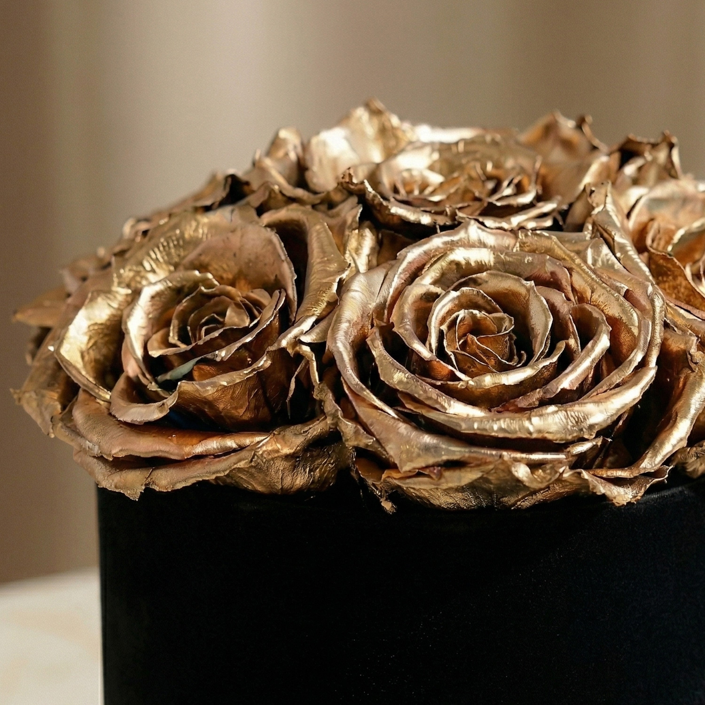 Caja Negra Básica | Rosas de oro