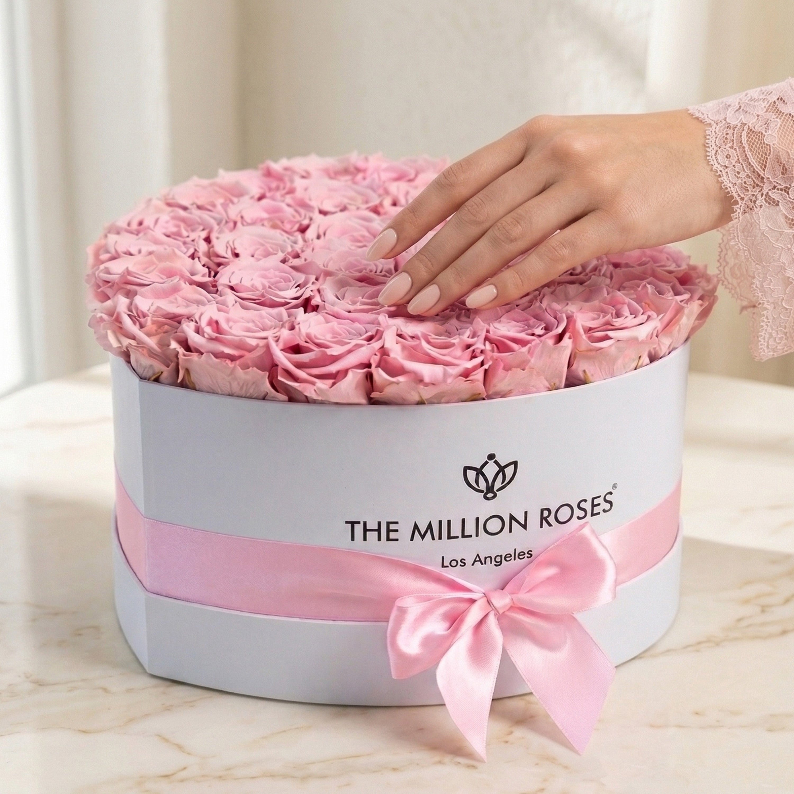 Heart White Box | Light Pink Roses