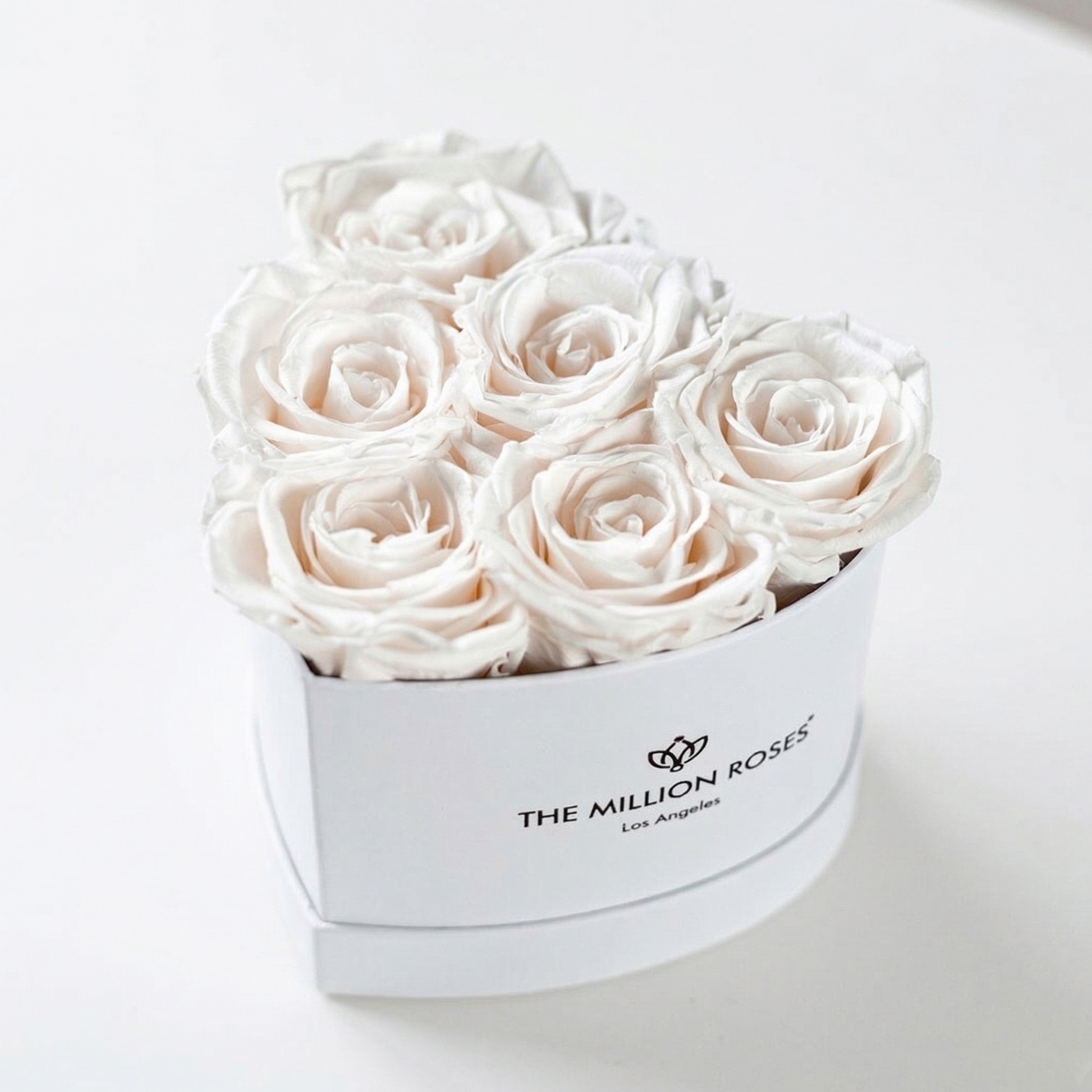 Boîte blanche coeur bébé | Roses blanches